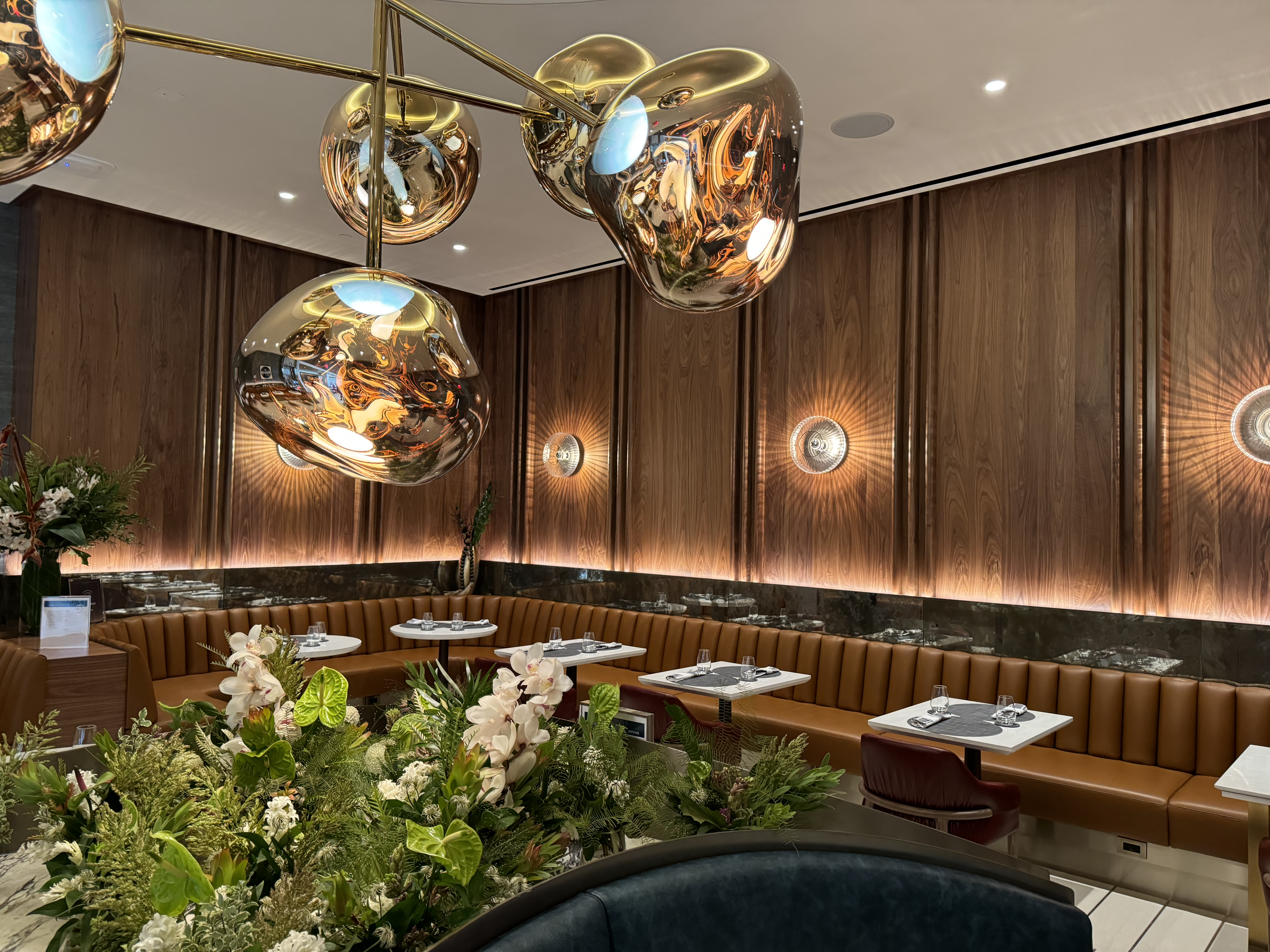 Delta One Lounge LAX Dining Room rear seating Delta One Lounge LAX Dining Room rear seating