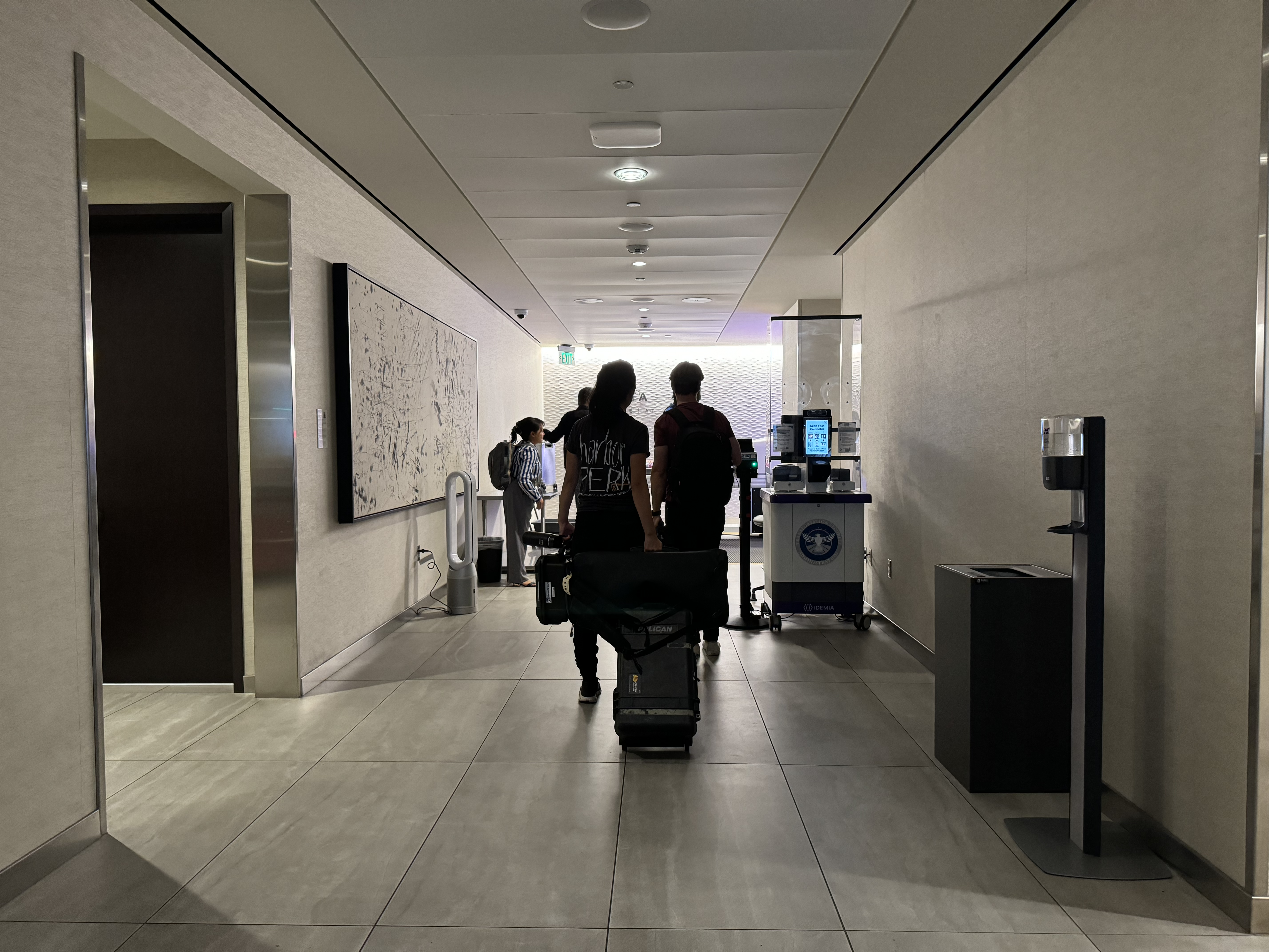 Delta One Lounge LAX security Delta One Lounge LAX security