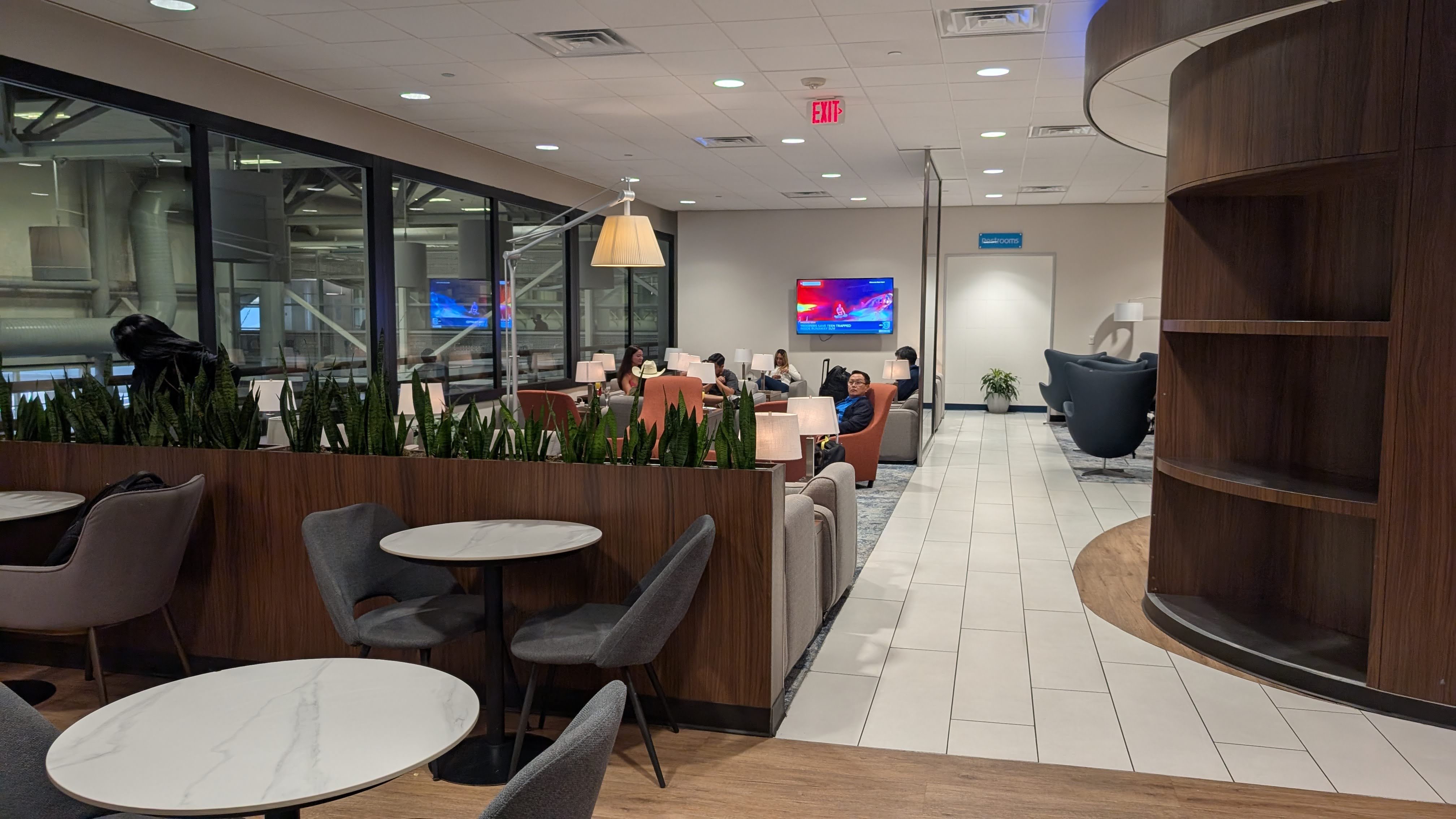 Frontier IAH to ONT Terminal D KLM Crown Lounge seating Frontier IAH to ONT Terminal D KLM Crown Lounge seating