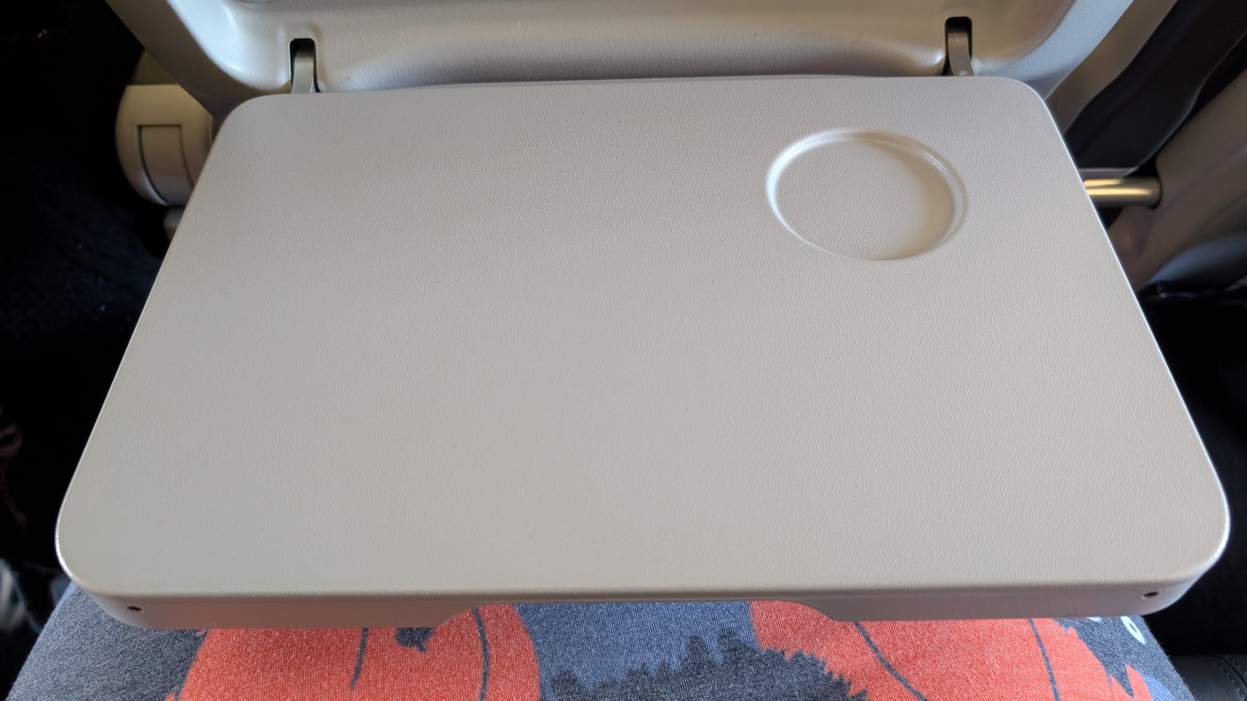 Frontier IAH to ONT tray table down Frontier IAH to ONT tray table down