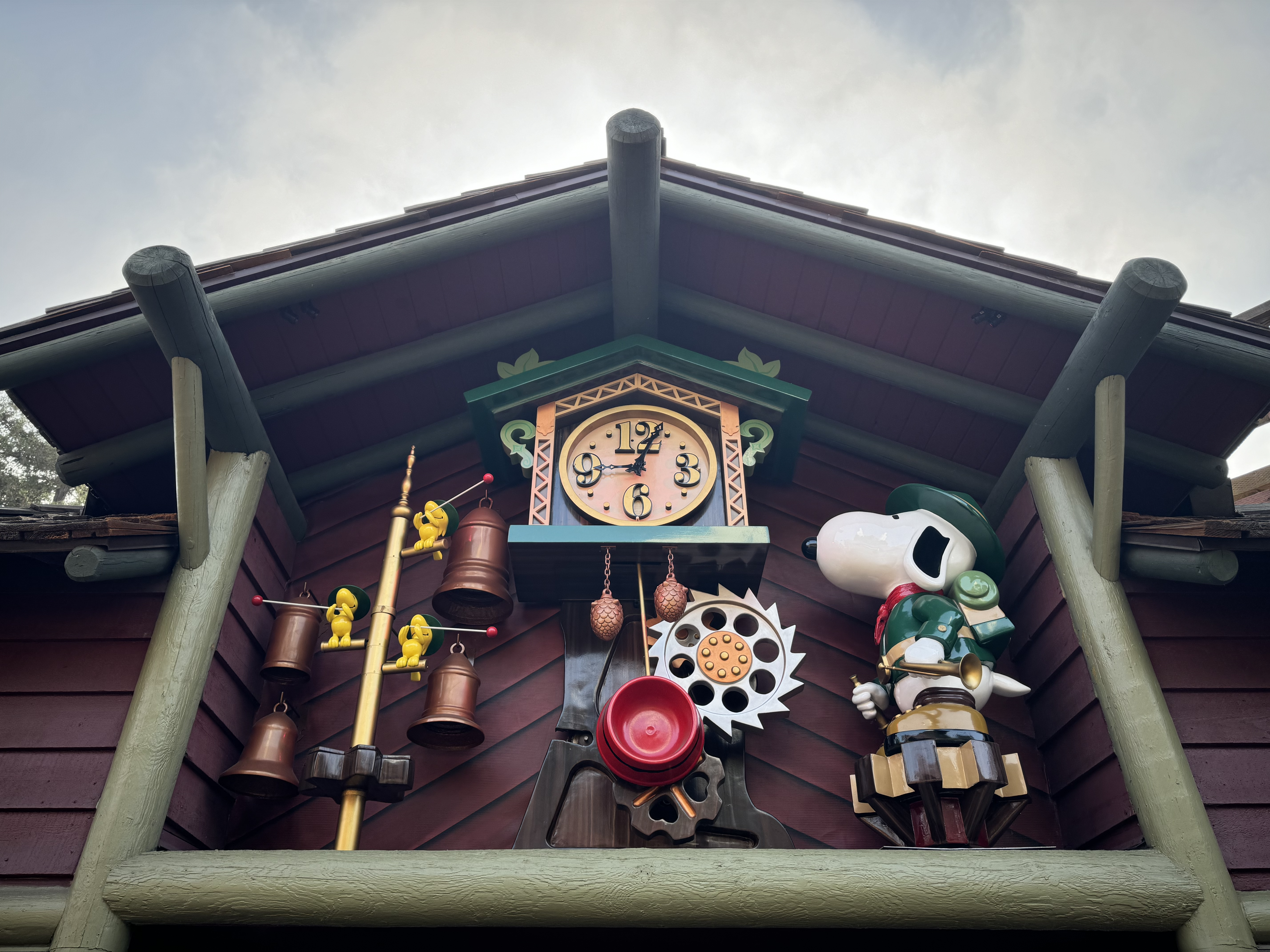 Knott’s Berry Farm Camp Snoopy clock Knott's Berry Farm Camp Snoopy clock