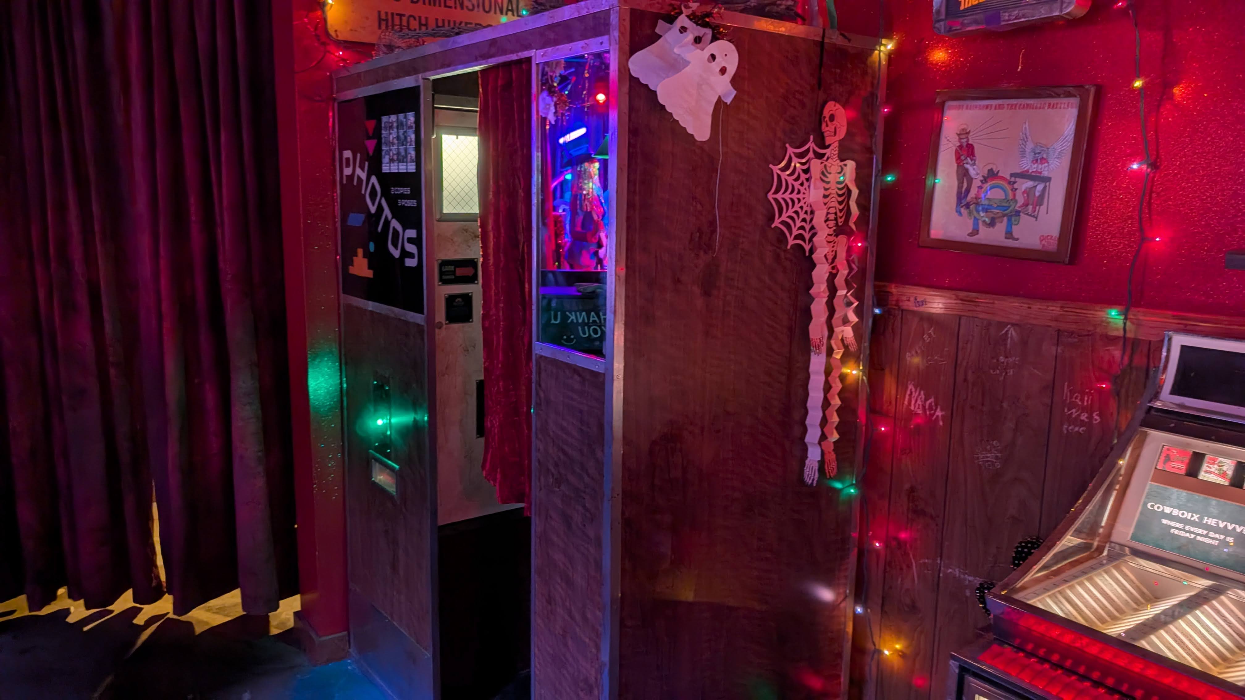 Meow Wolf Houston Cowboix Hevvven photobooth Meow Wolf Houston Cowboix Hevvven photobooth