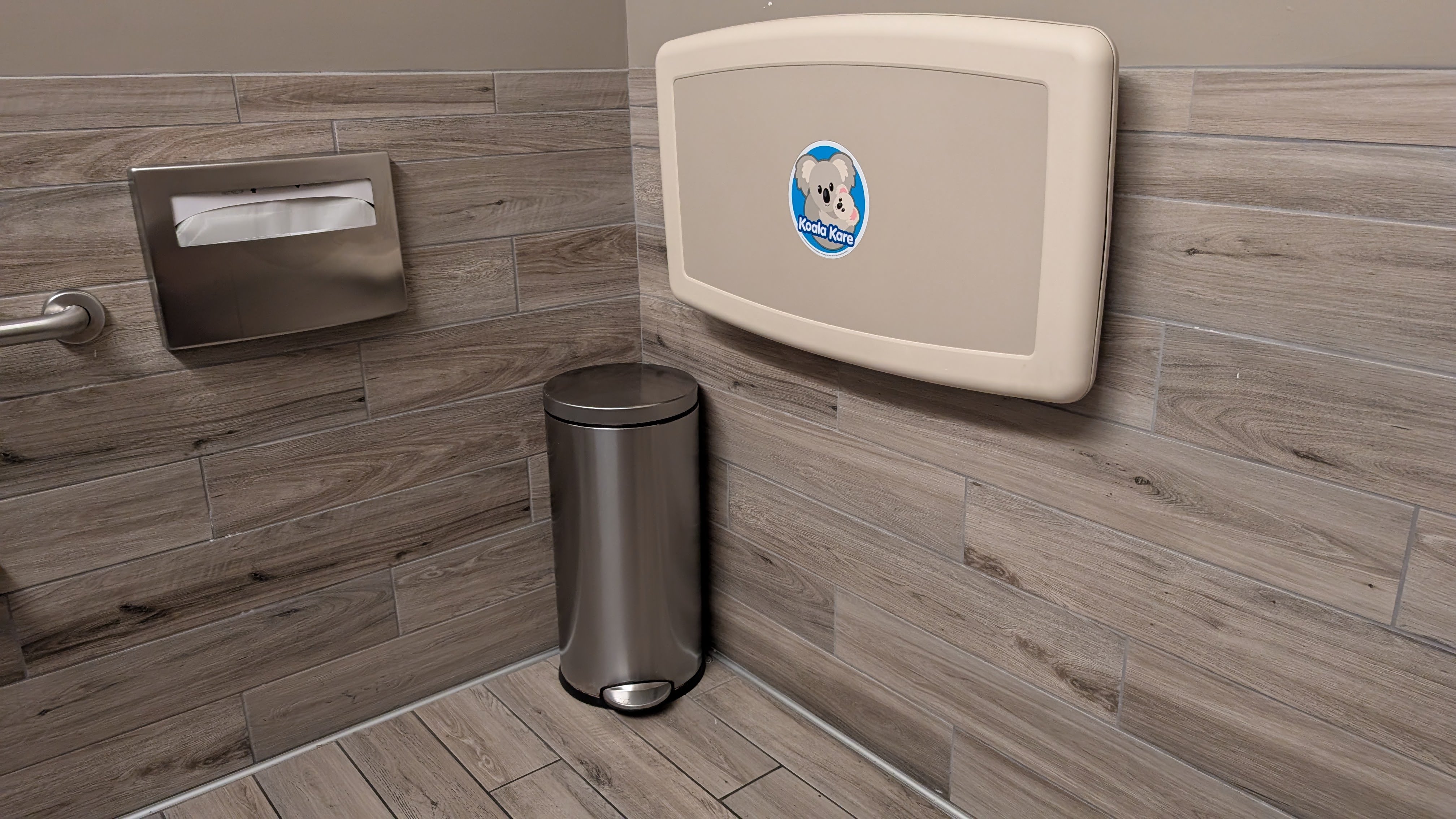ONT Terminal 2 Aspire Lounge amenities restroom changing table ONT Terminal 2 Aspire Lounge amenities restroom changing table