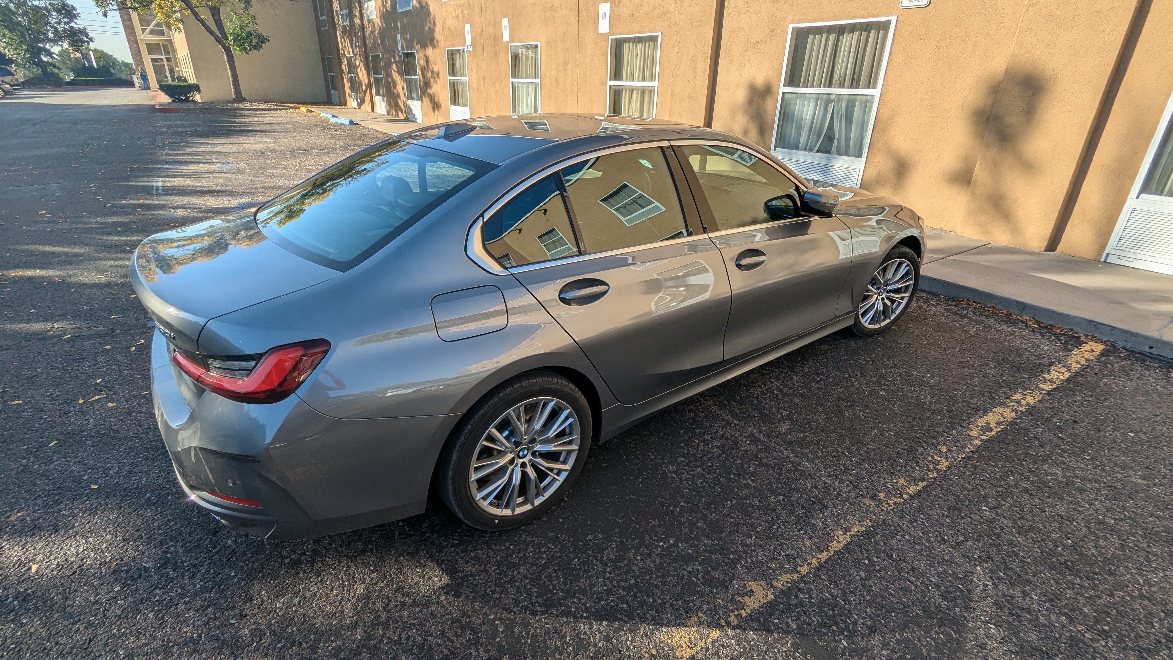 Sixt BMW 330i Sixt BMW 330i