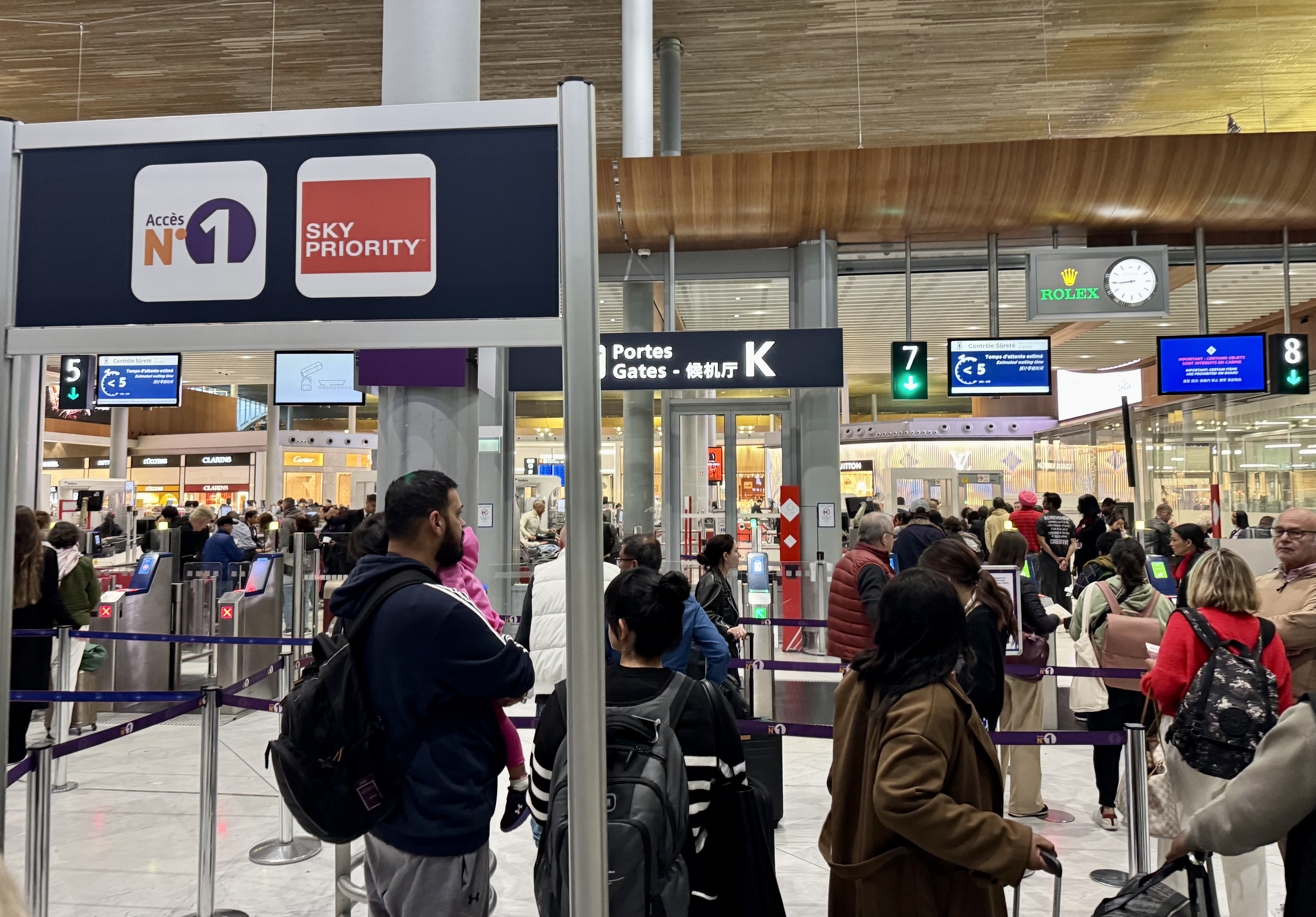 Paris CDG Sky Priority security 1
