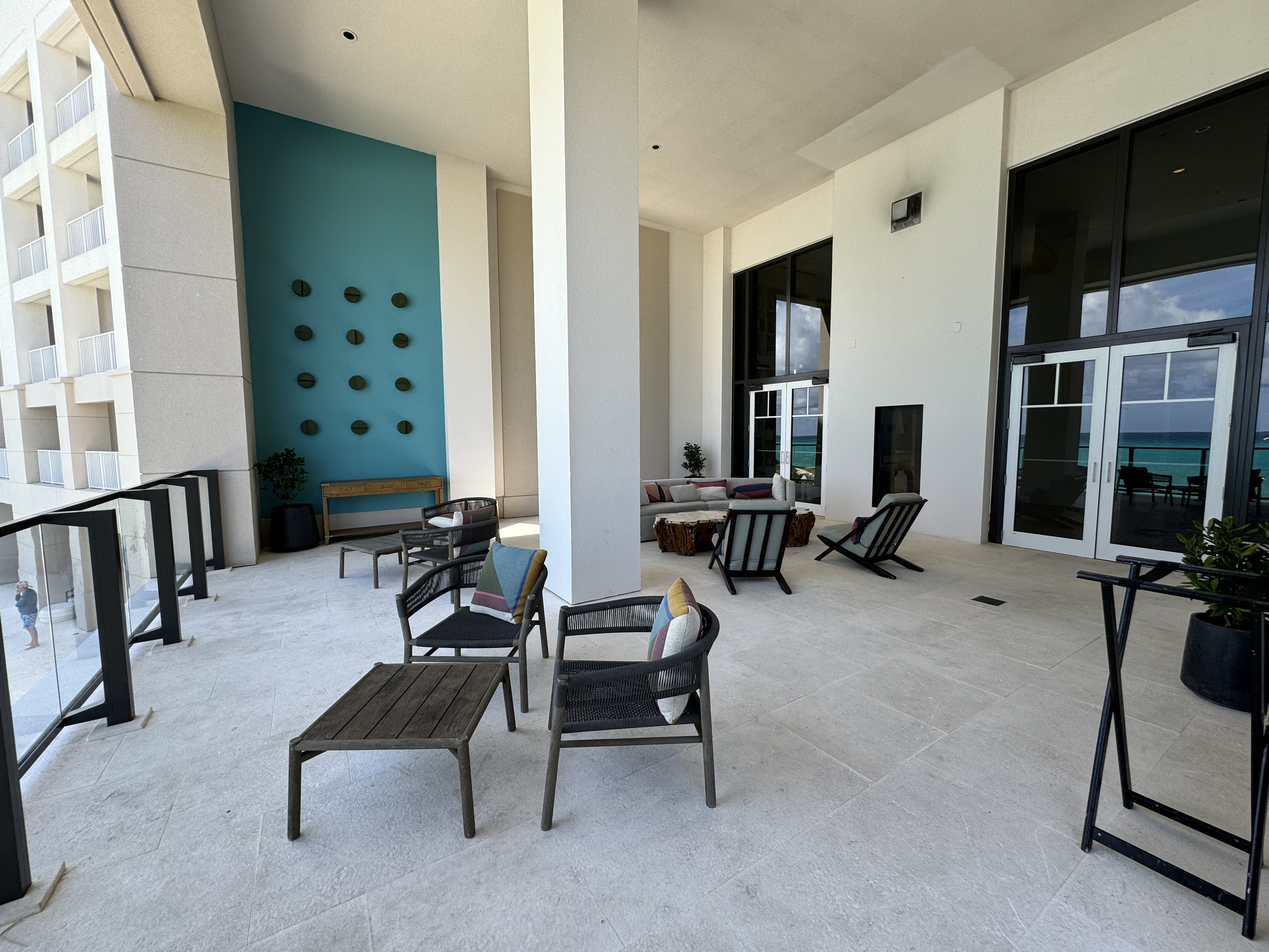 St Regis Bermuda outside balcony seating