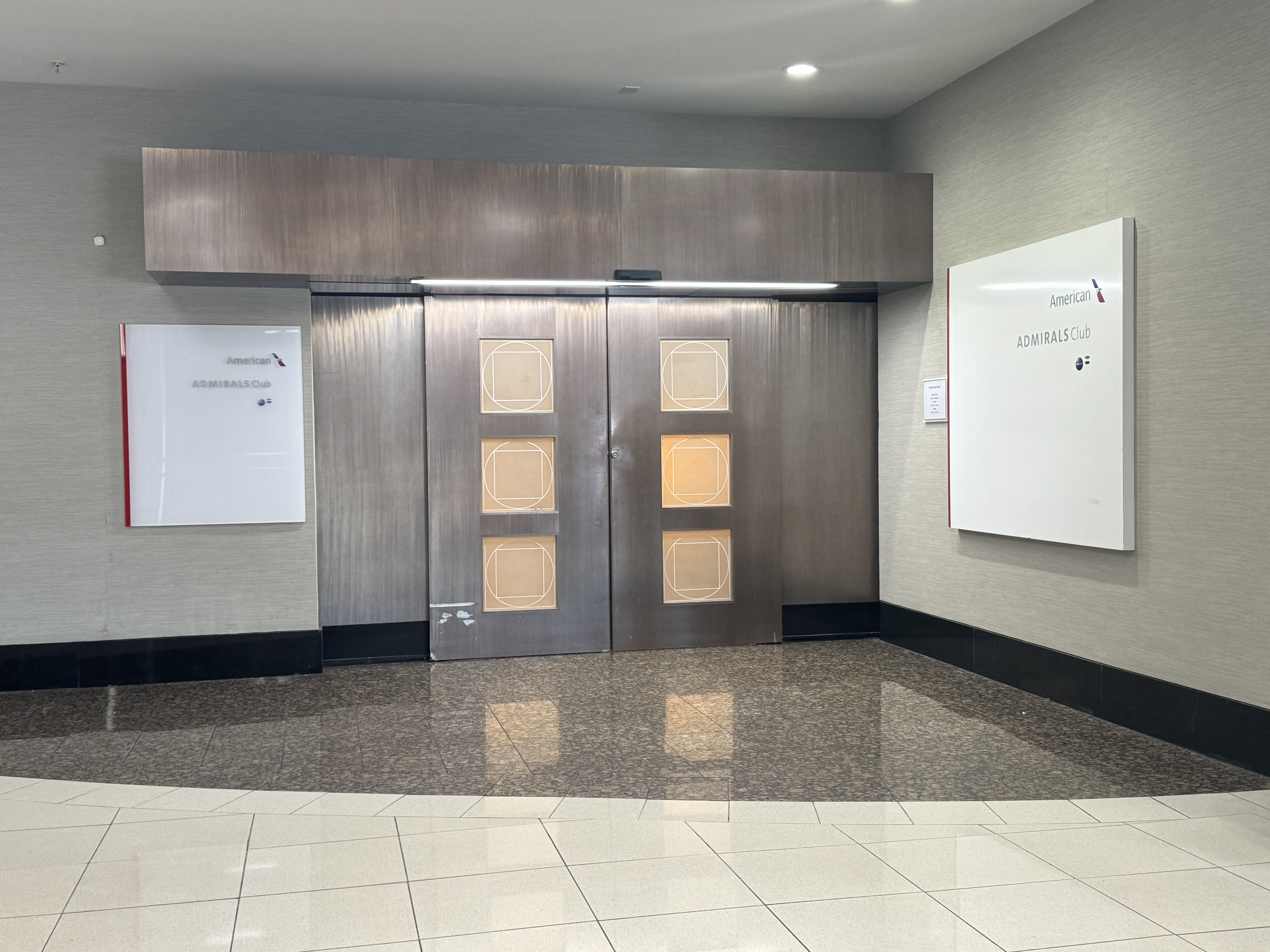American Airlines Admirals Club entrance at ATL