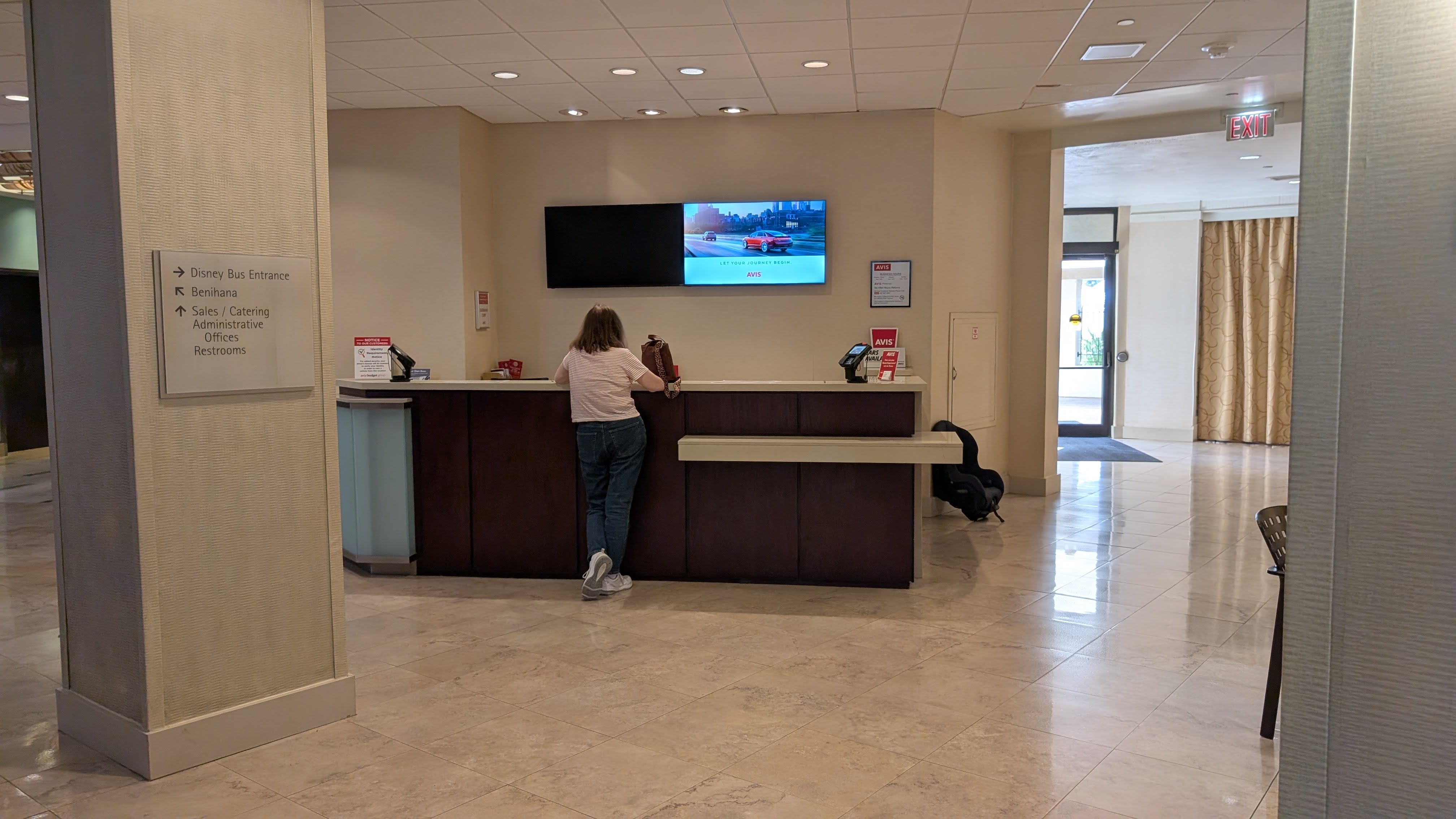 Hilton Orlando Lake Buena Vista amenities Avis rental car desk Hilton Orlando Lake Buena Vista amenities Avis rental car desk