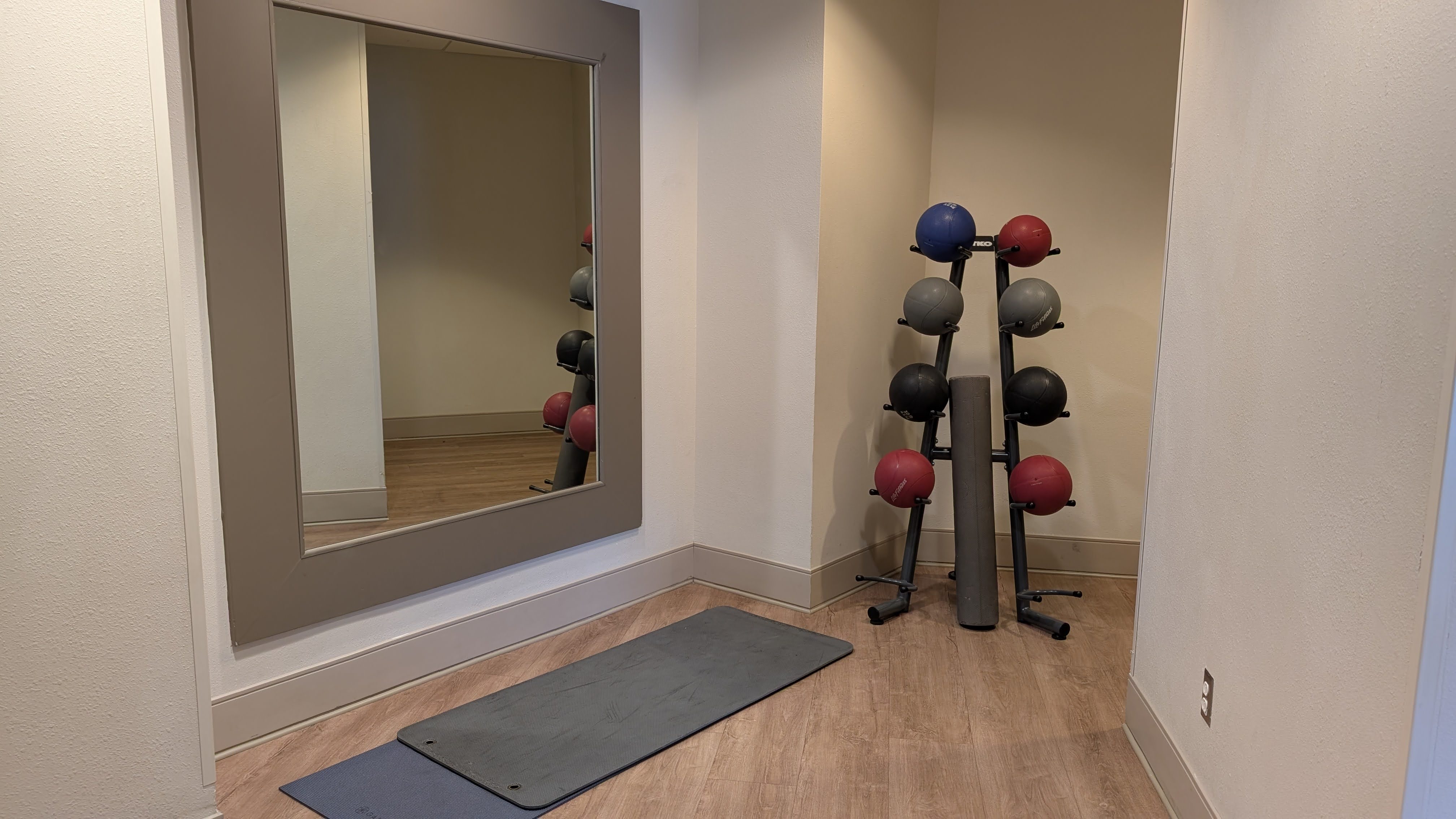 Hilton Orlando Lake Buena Vista amenities fitness center studio Hilton Orlando Lake Buena Vista amenities fitness center studio