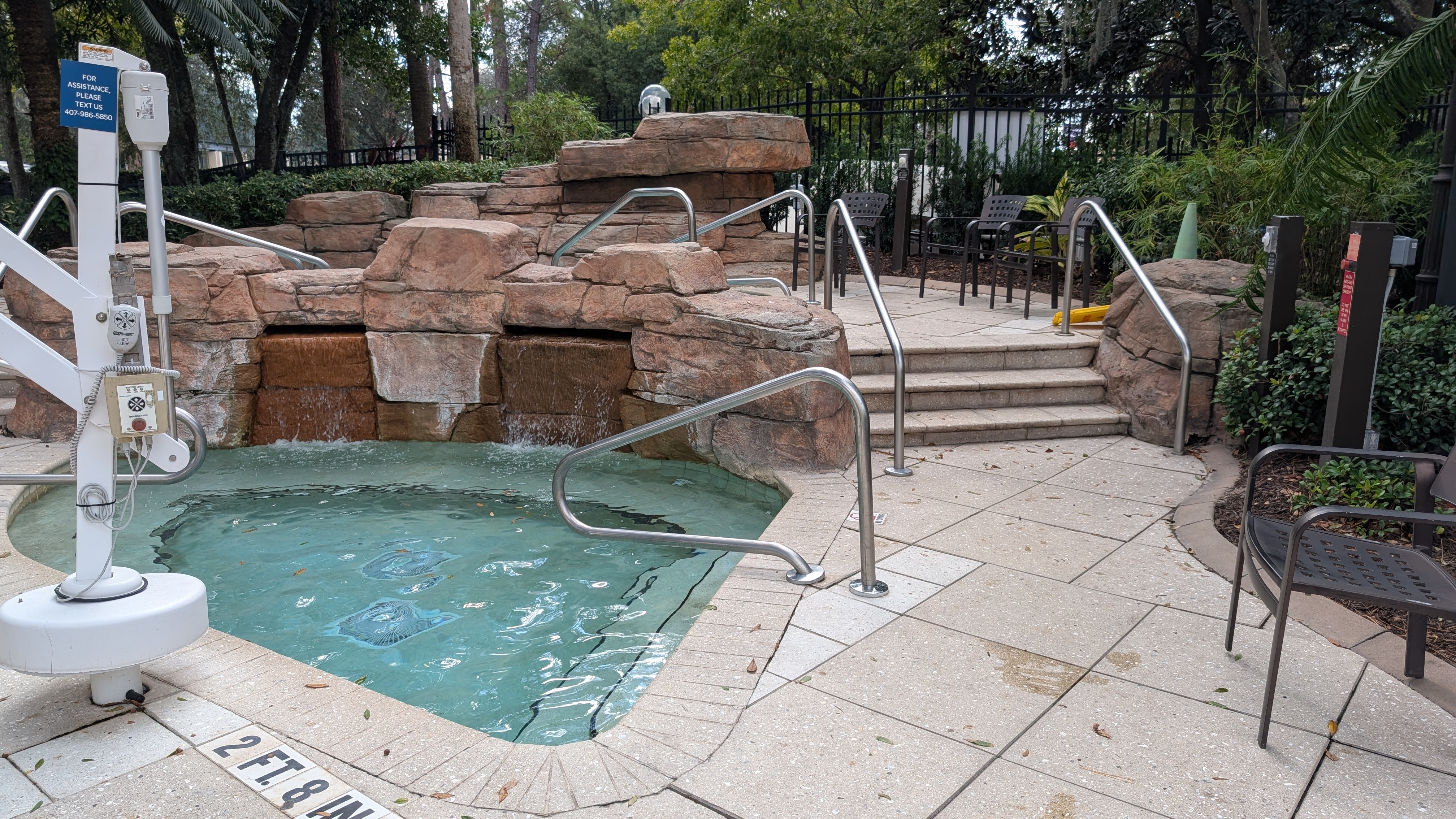 Hilton Orlando Lake Buena Vista amenities pool spa Hilton Orlando Lake Buena Vista amenities pool spa
