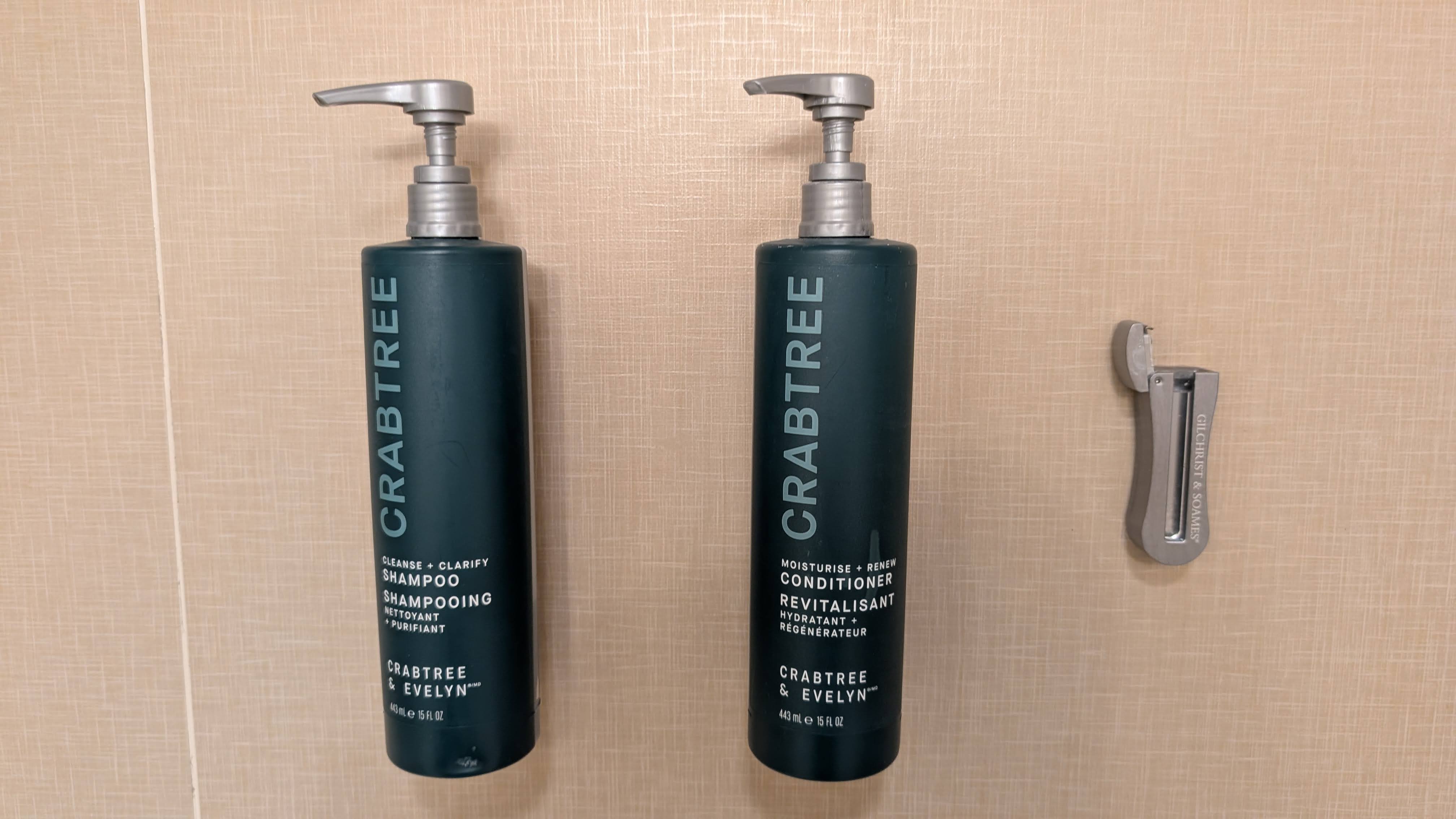 Hilton Orlando Lake Buena Vista guestroom bathroom amenities Hilton Orlando Lake Buena Vista guestroom bathroom amenities