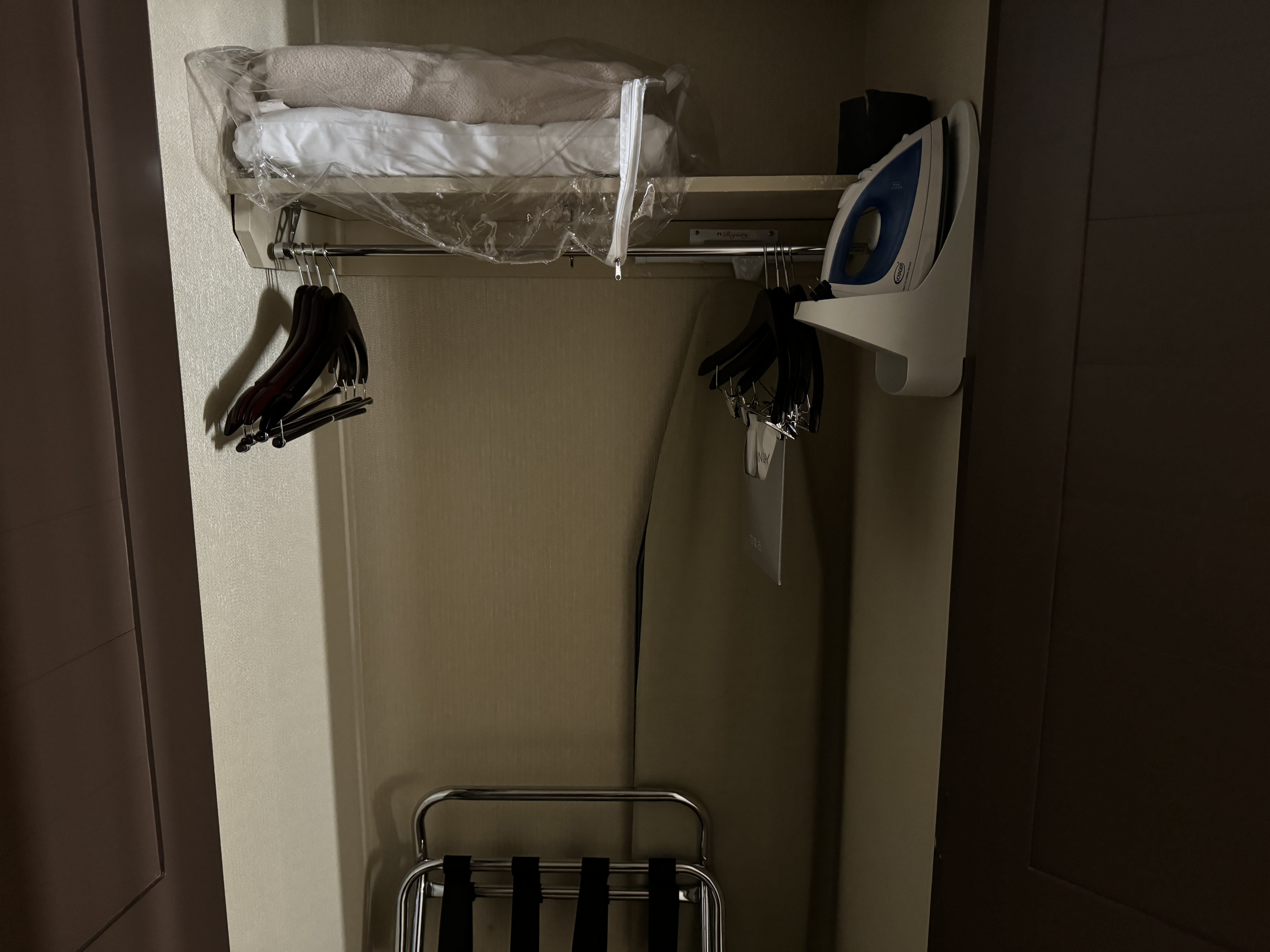 Hyatt Regency OHare Chicago amenities closet Hyatt Regency OHare Chicago amenities closet