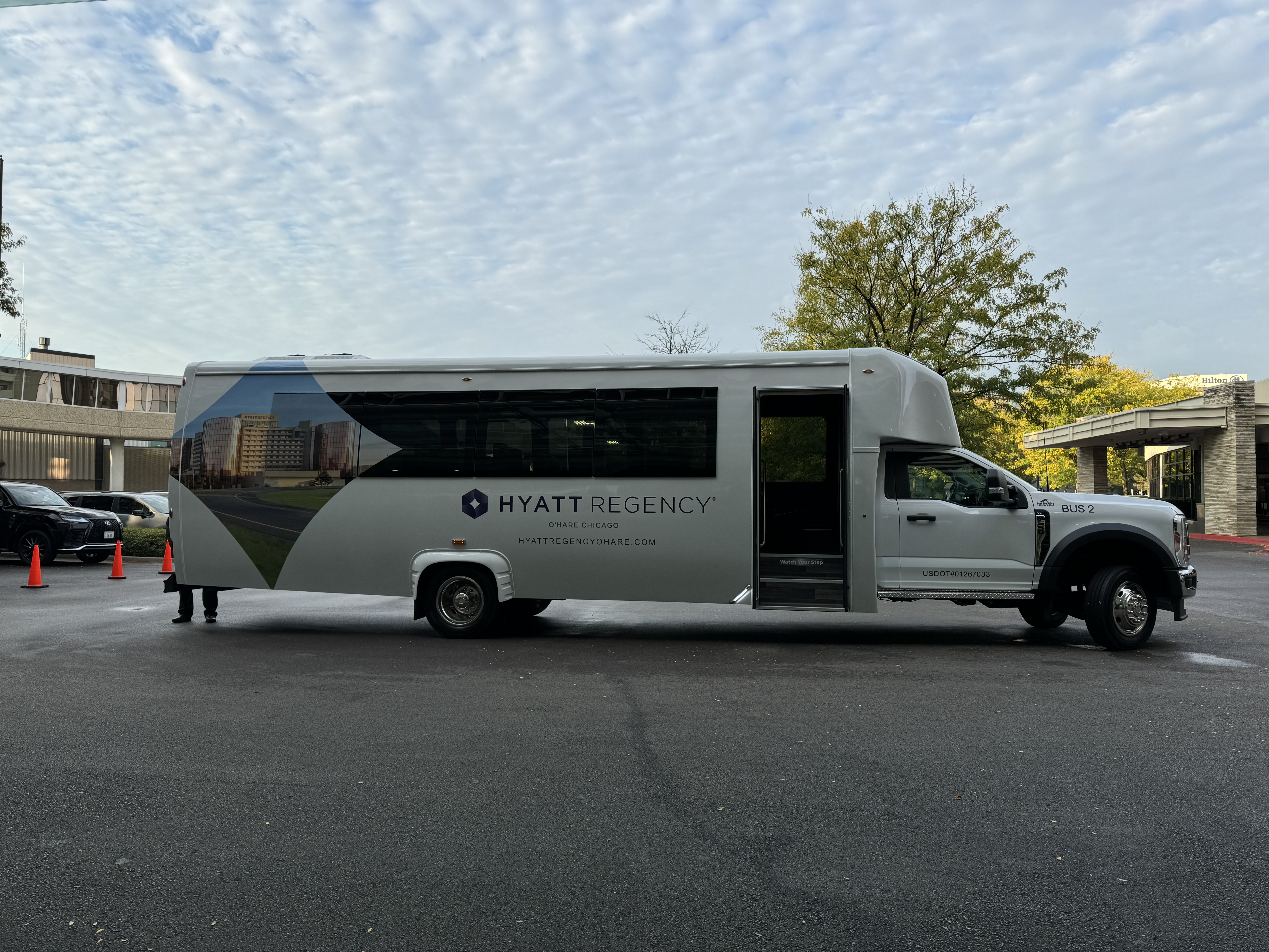 Hyatt Regency OHare Chicago shuttle Hyatt Regency OHare Chicago shuttle