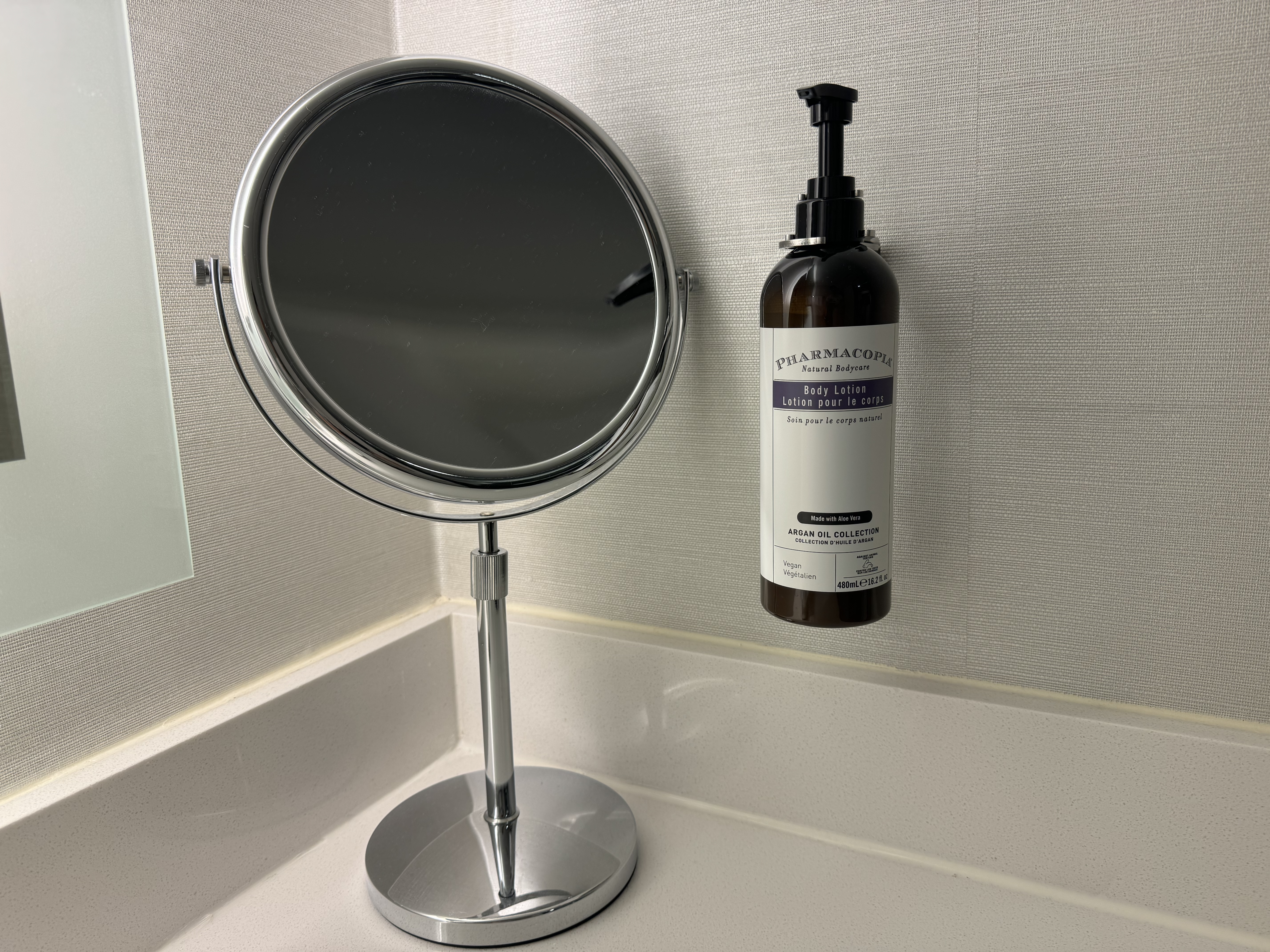 Hyatt Regency Atlanta Deluxe Suite bathroom makeup mirror Hyatt Regency Atlanta Deluxe Suite bathroom makeup mirror