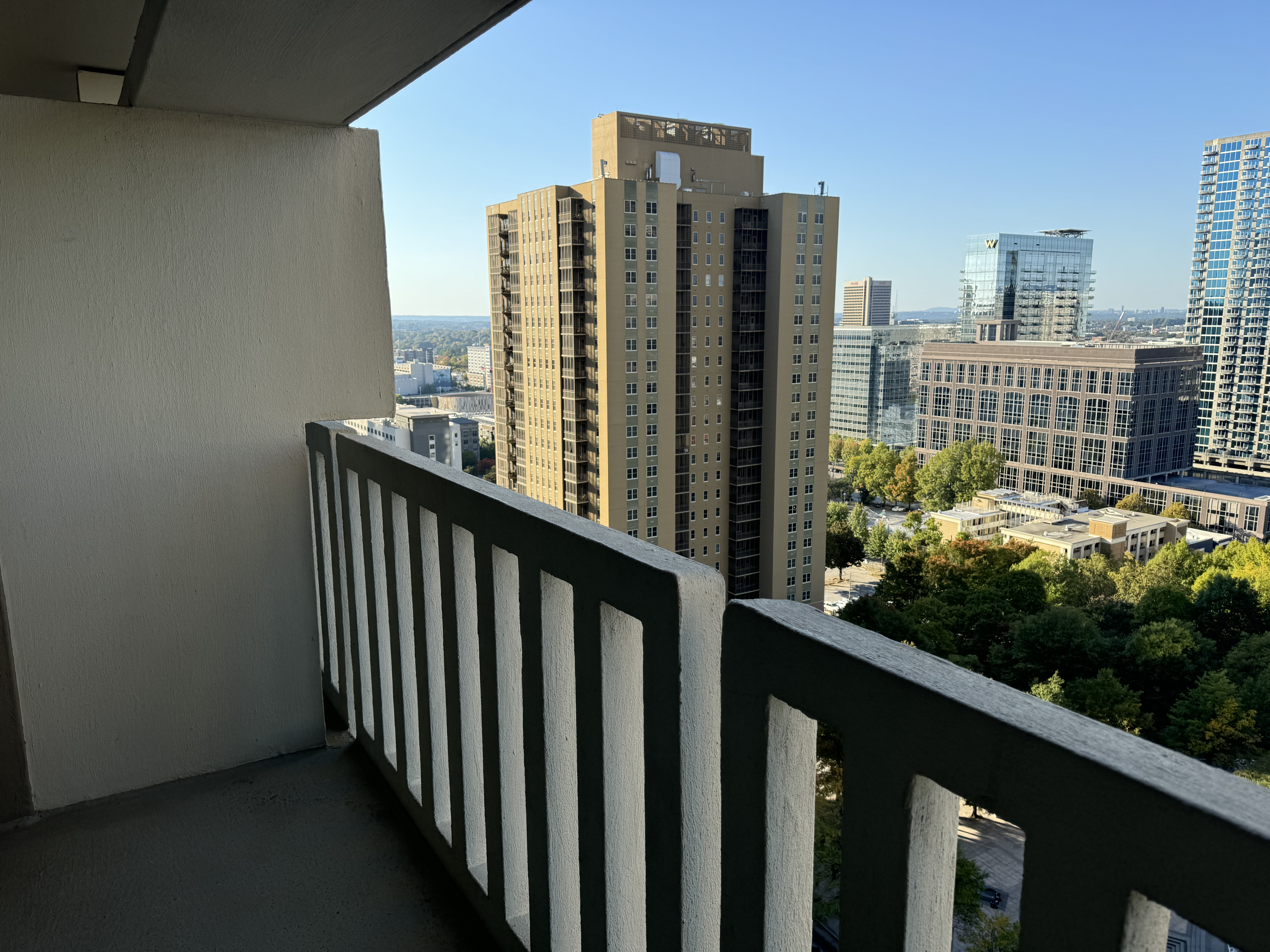 Hyatt Regency Atlanta Deluxe Suite bedroom balcony Hyatt Regency Atlanta Deluxe Suite bedroom balcony