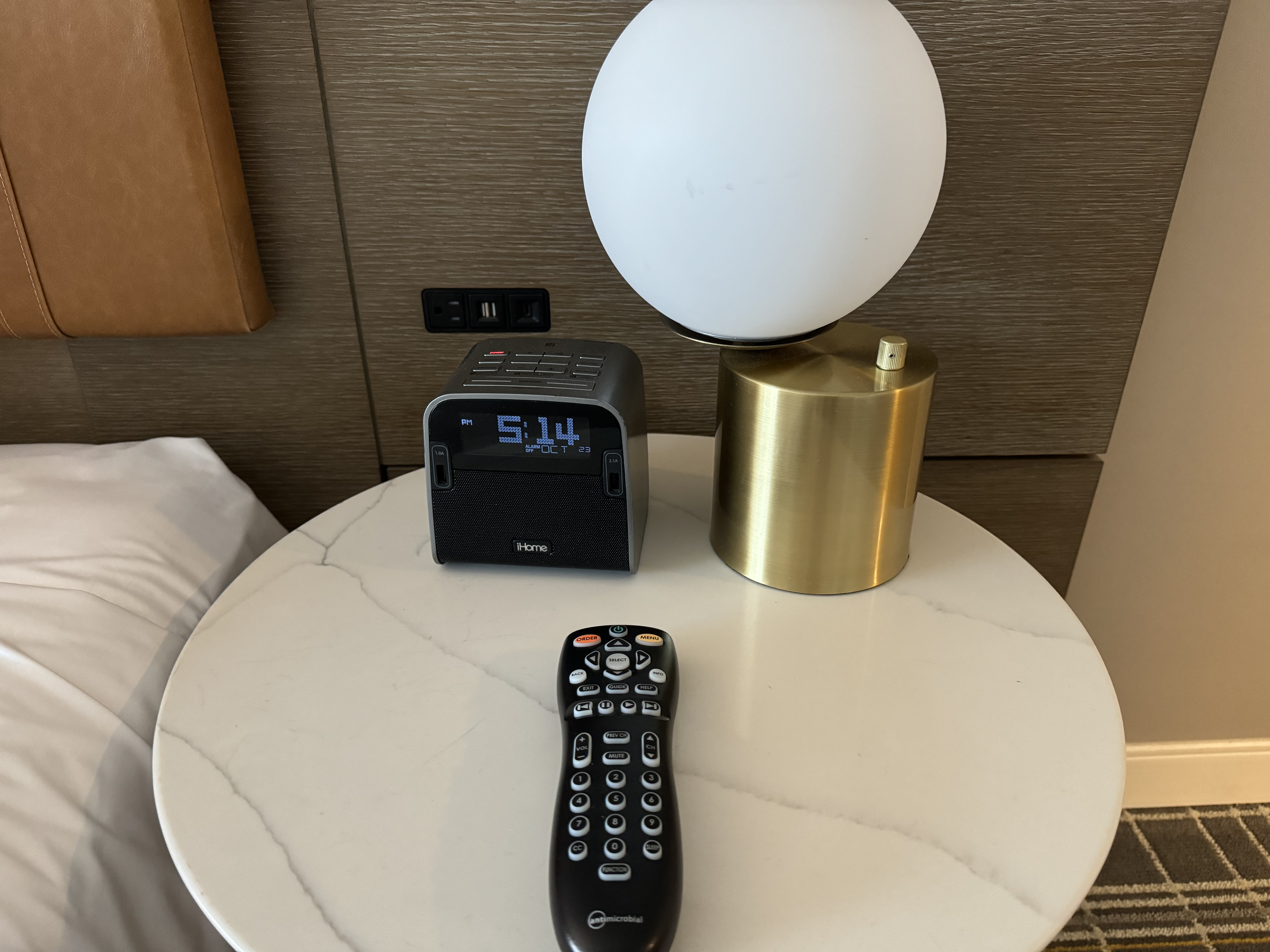 Hyatt Regency Atlanta Deluxe Suite bedroom round nightstand Hyatt Regency Atlanta Deluxe Suite bedroom round nightstand