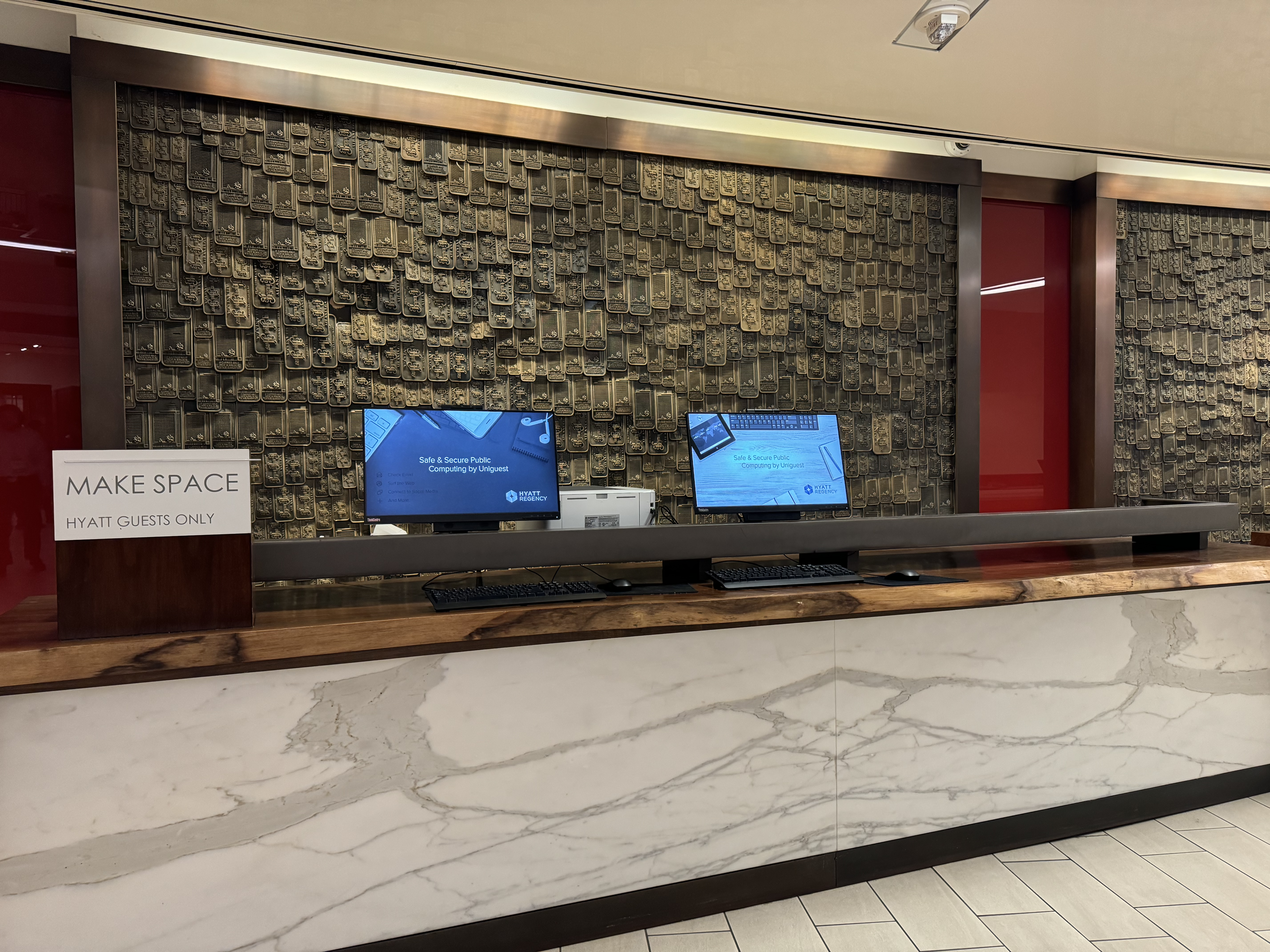 Hyatt Regency Atlanta reception area computers Hyatt Regency Atlanta reception area computers