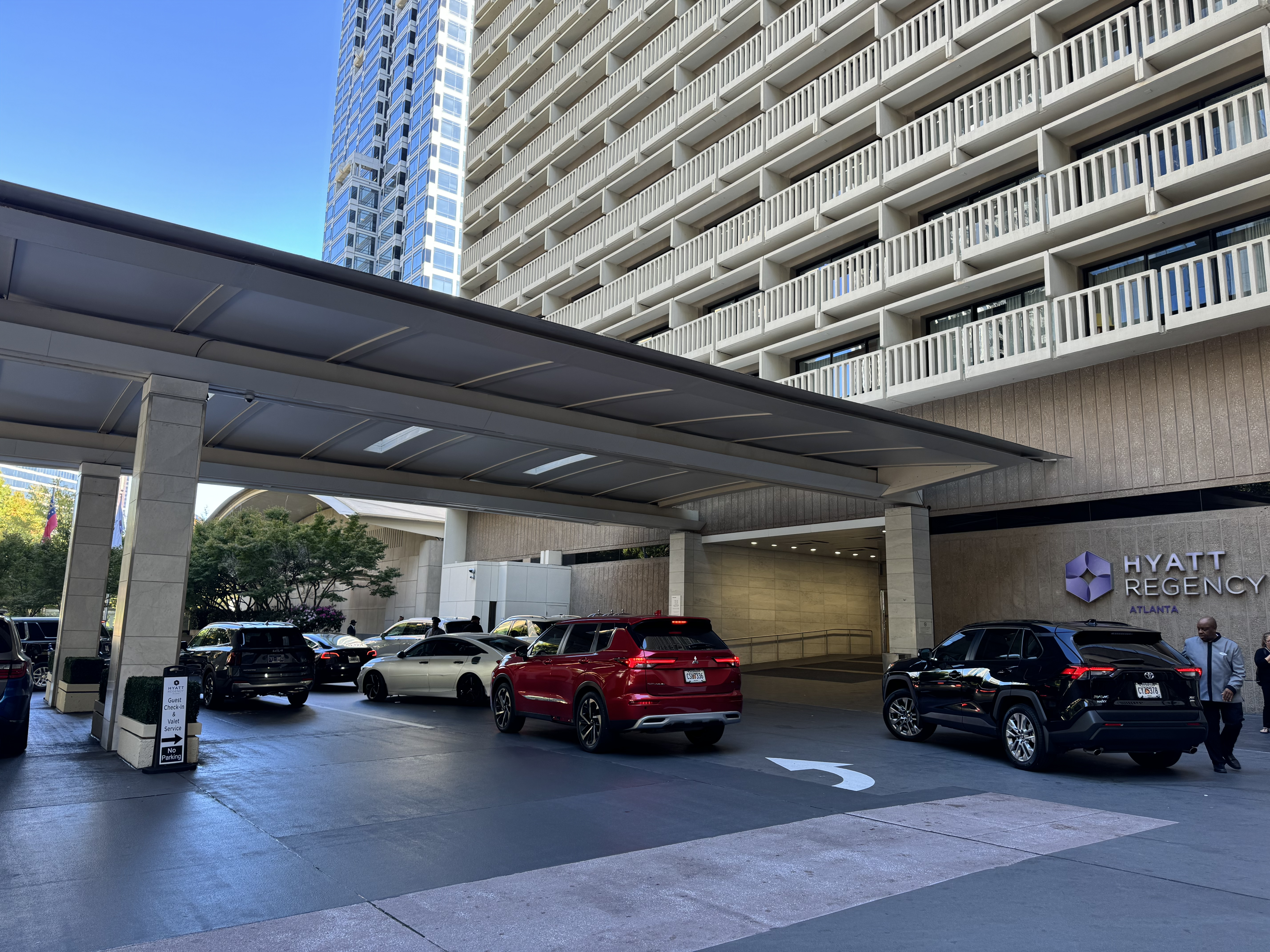 Hyatt Regency Atlanta valet Hyatt Regency Atlanta valet
