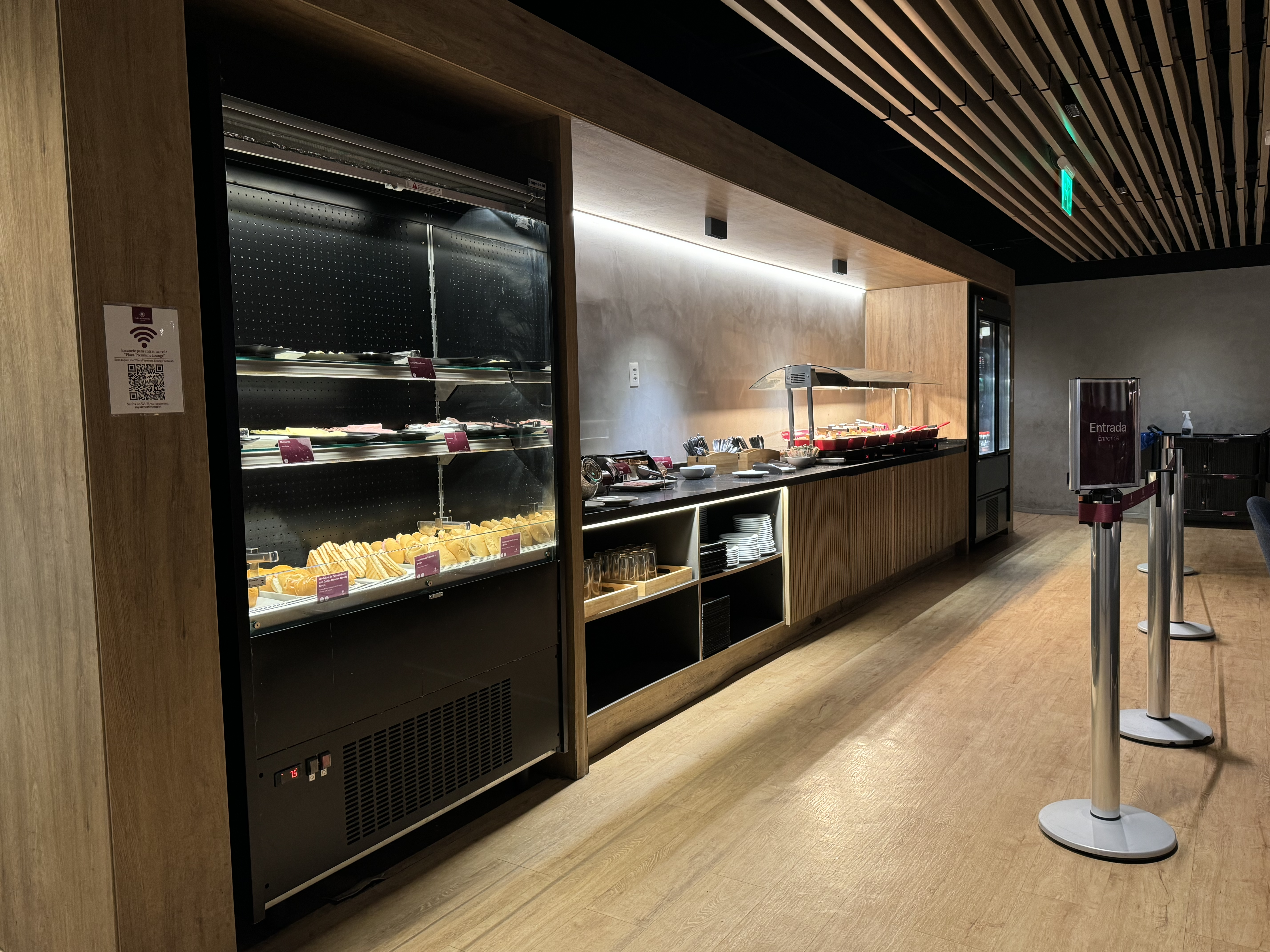 Plaza Premium Lounge GRU Terminal 2 cold case