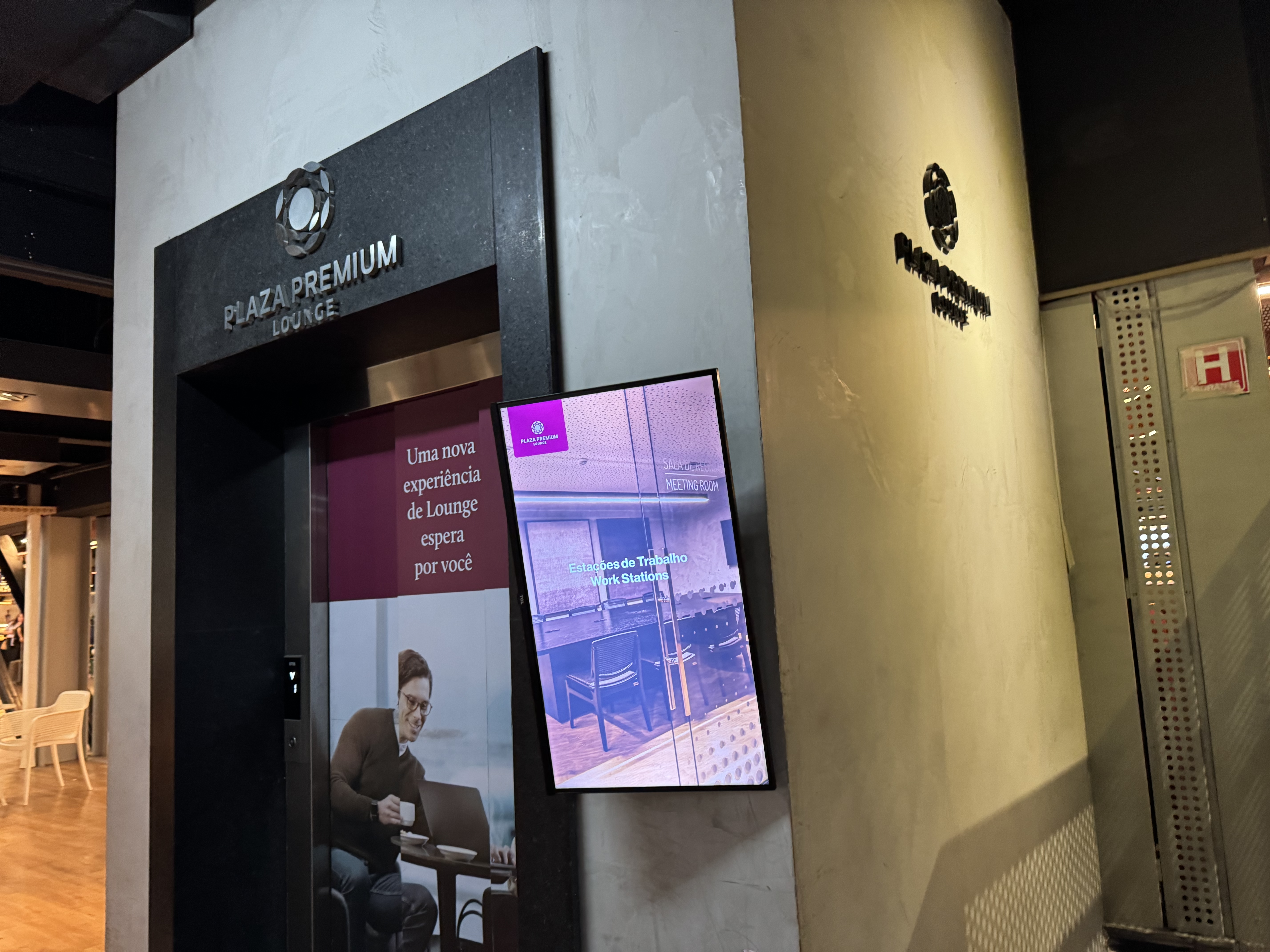 Plaza Premium Lounge GRU Terminal 2 elevator