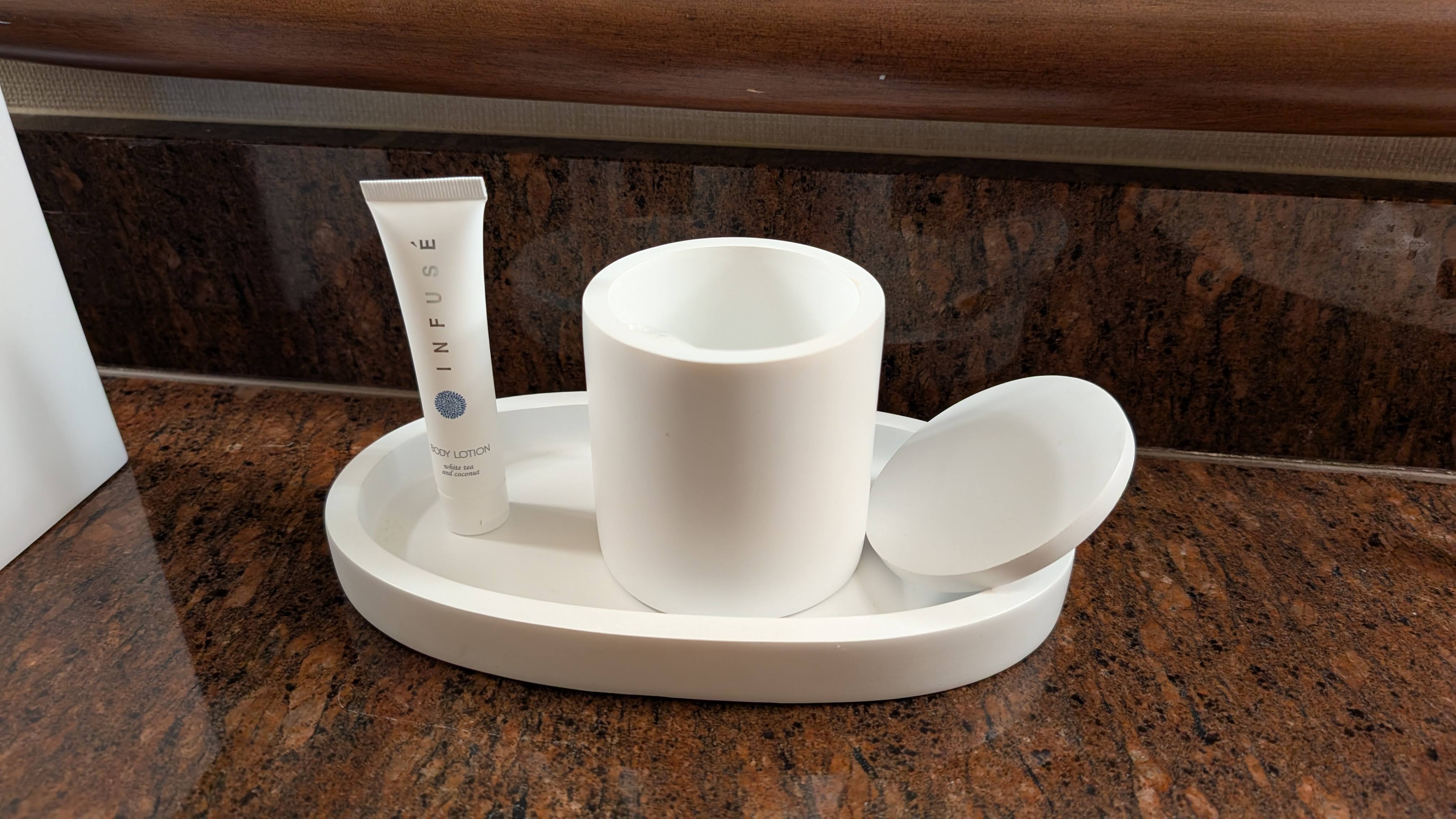 Rio Hotel Casino suite bathroom amenities dish Rio Hotel Casino suite bathroom amenities dish