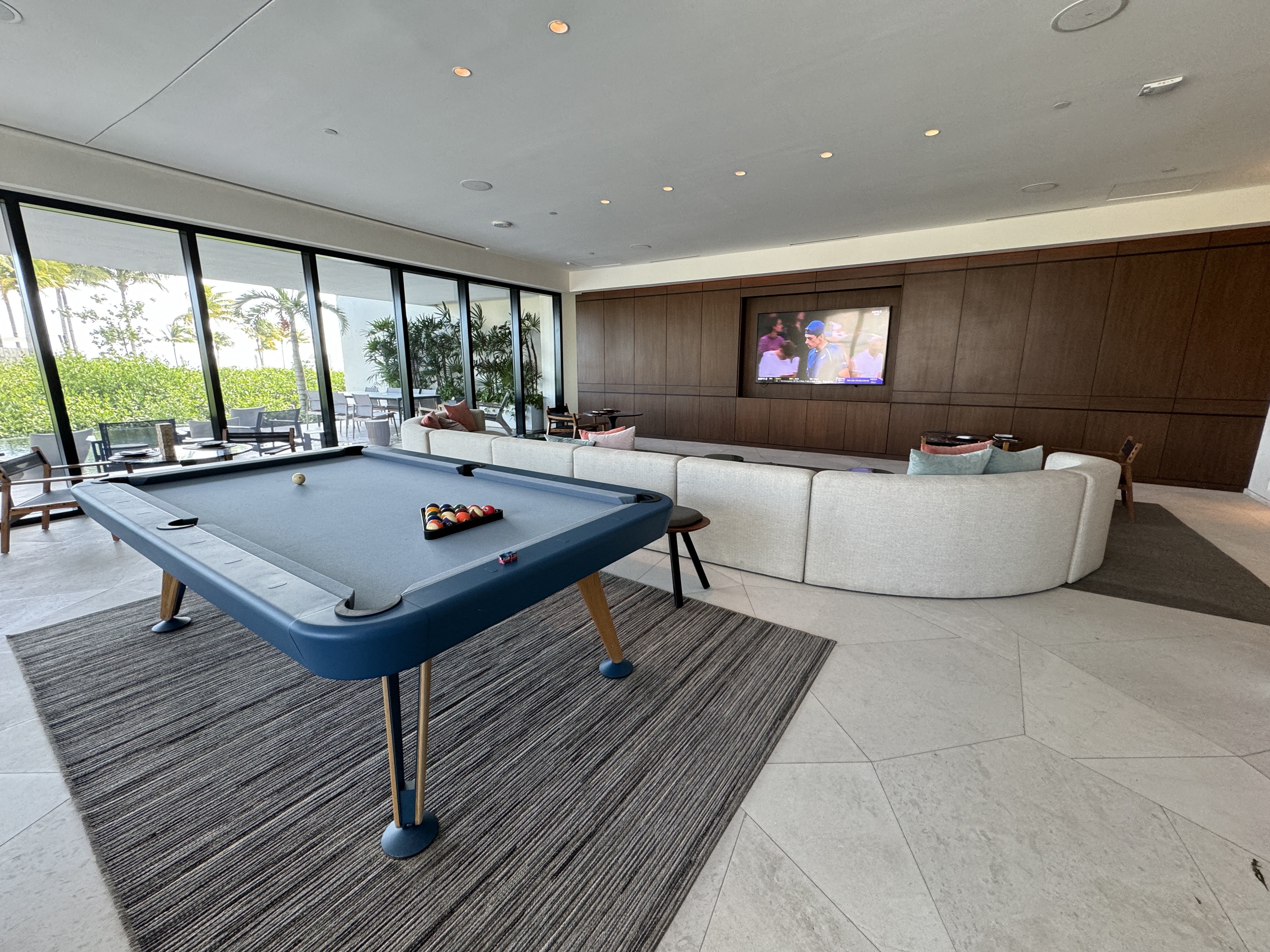 St. Regis Kanai Jacks Club Lounge St. Regis Kanai Jacks Club Lounge