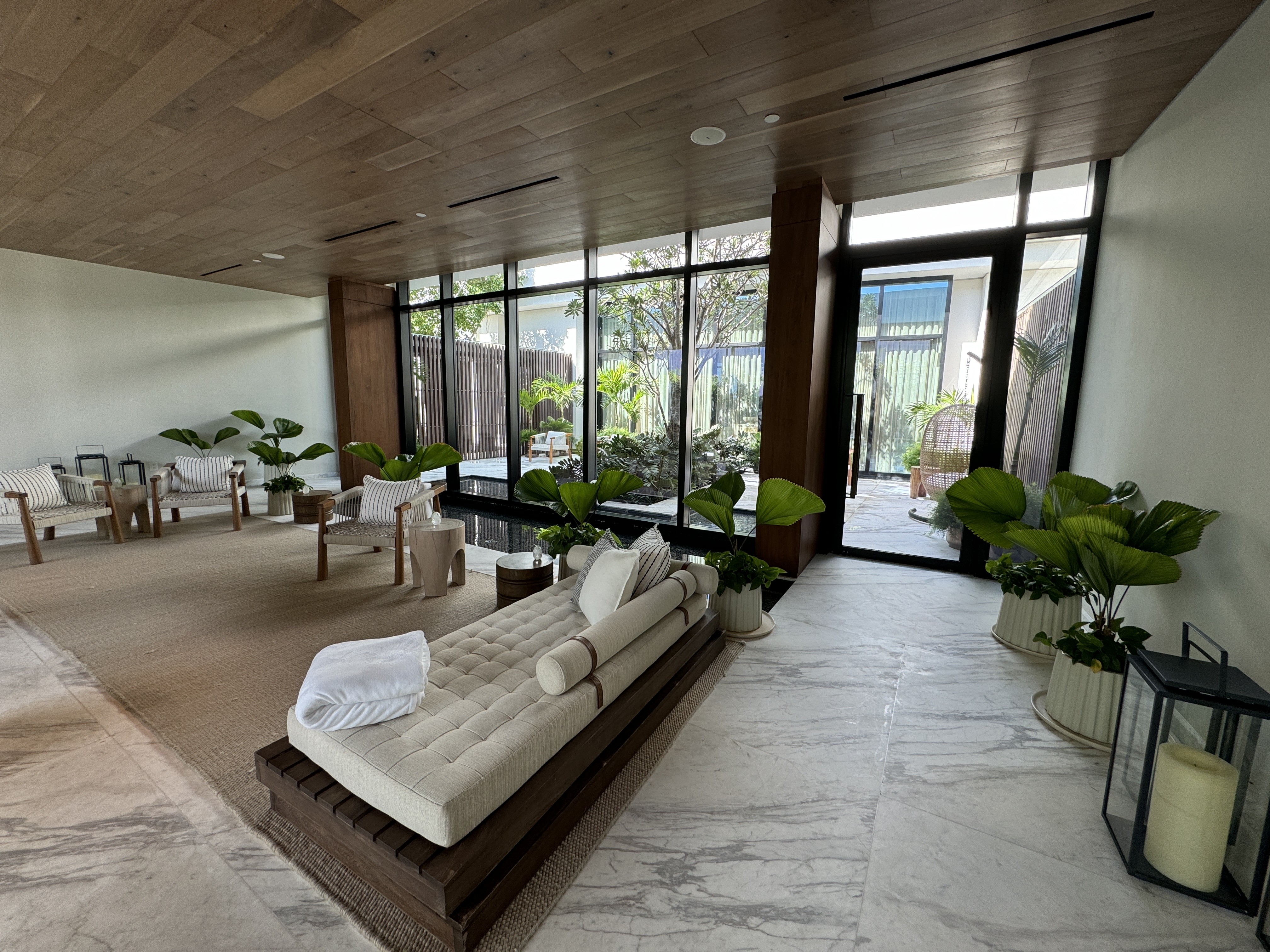 St. Regis Kanai Spa Waiting Area St. Regis Kanai Spa Waiting Area