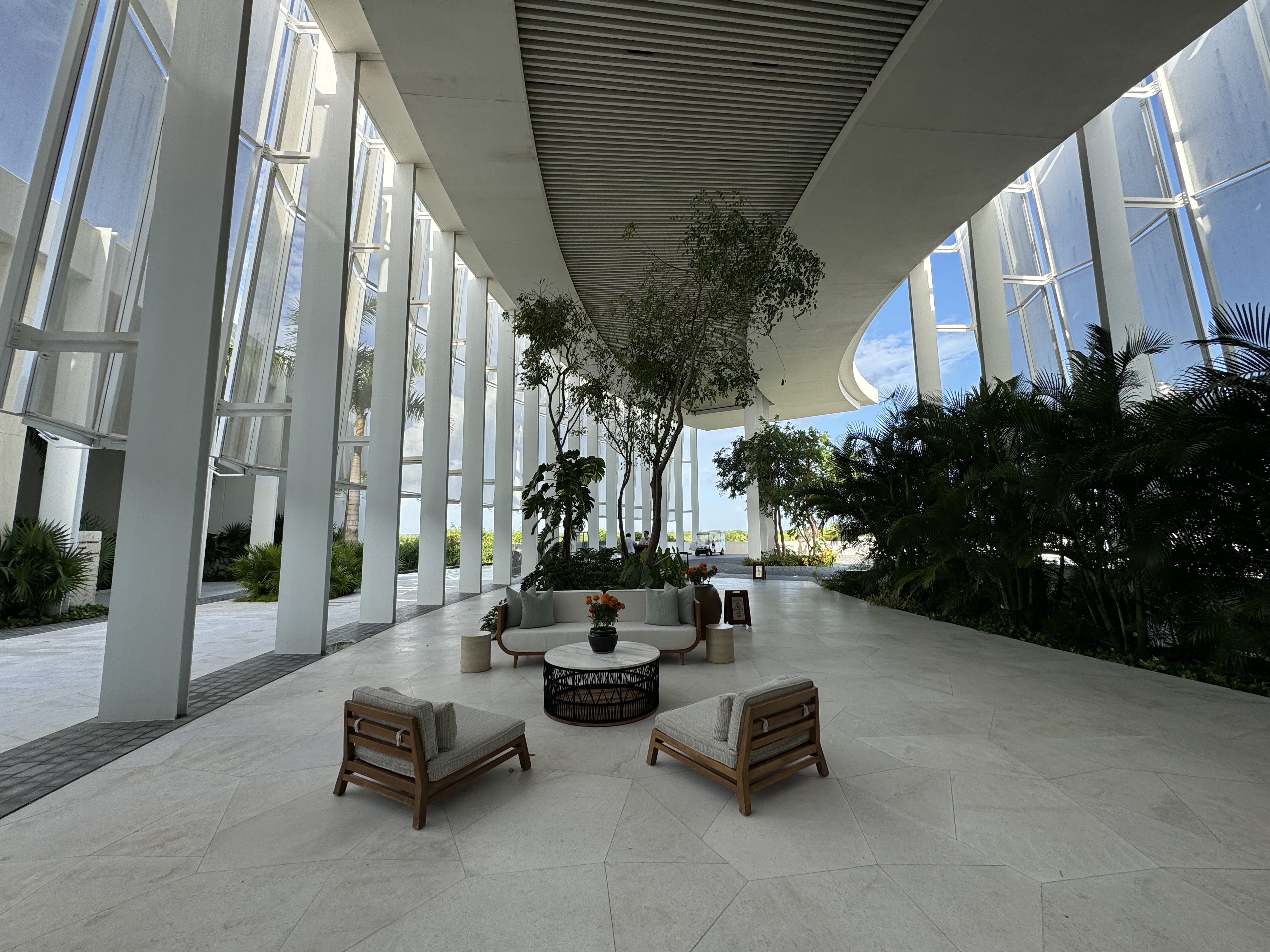 St. Regis Kanai lobby seating St. Regis Kanai lobby seating
