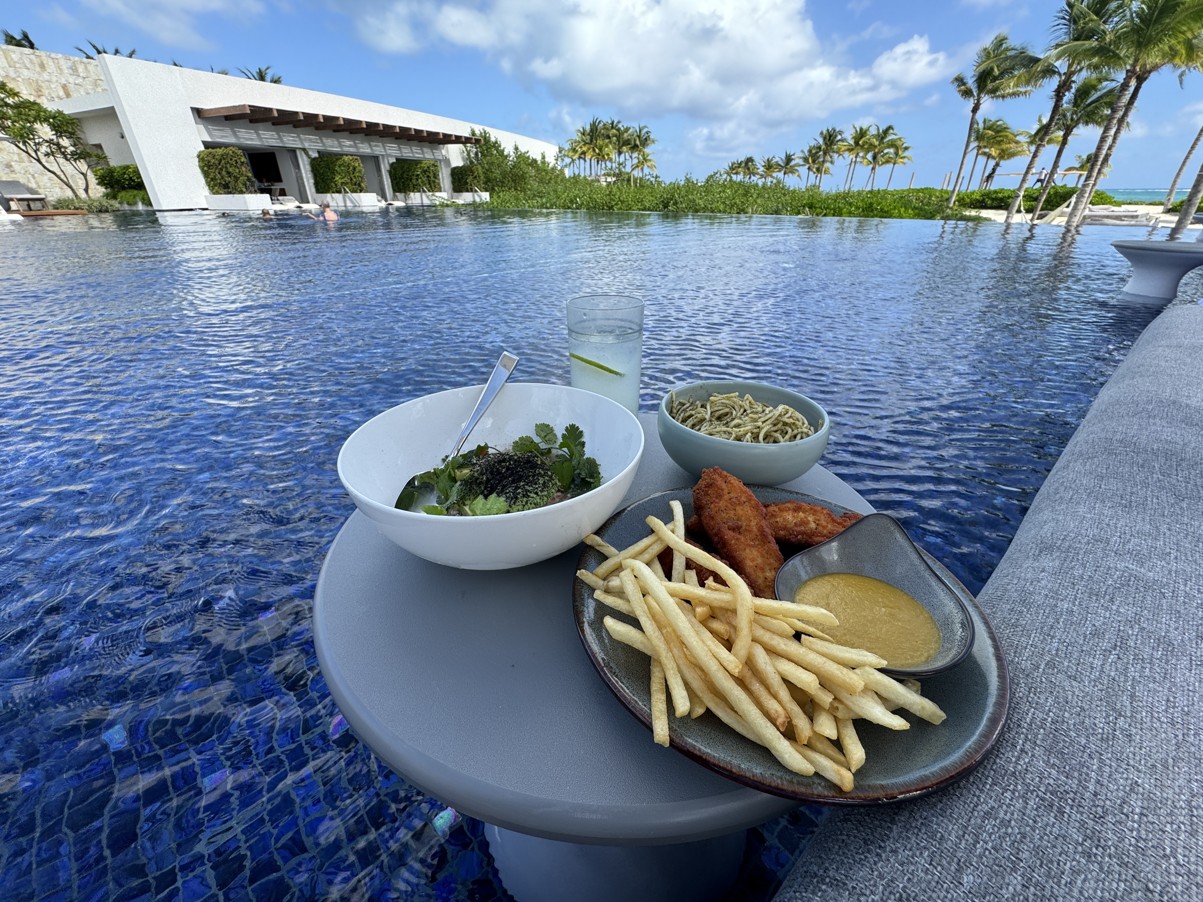 St. Regis Kanai lunch pool St. Regis Kanai lunch pool