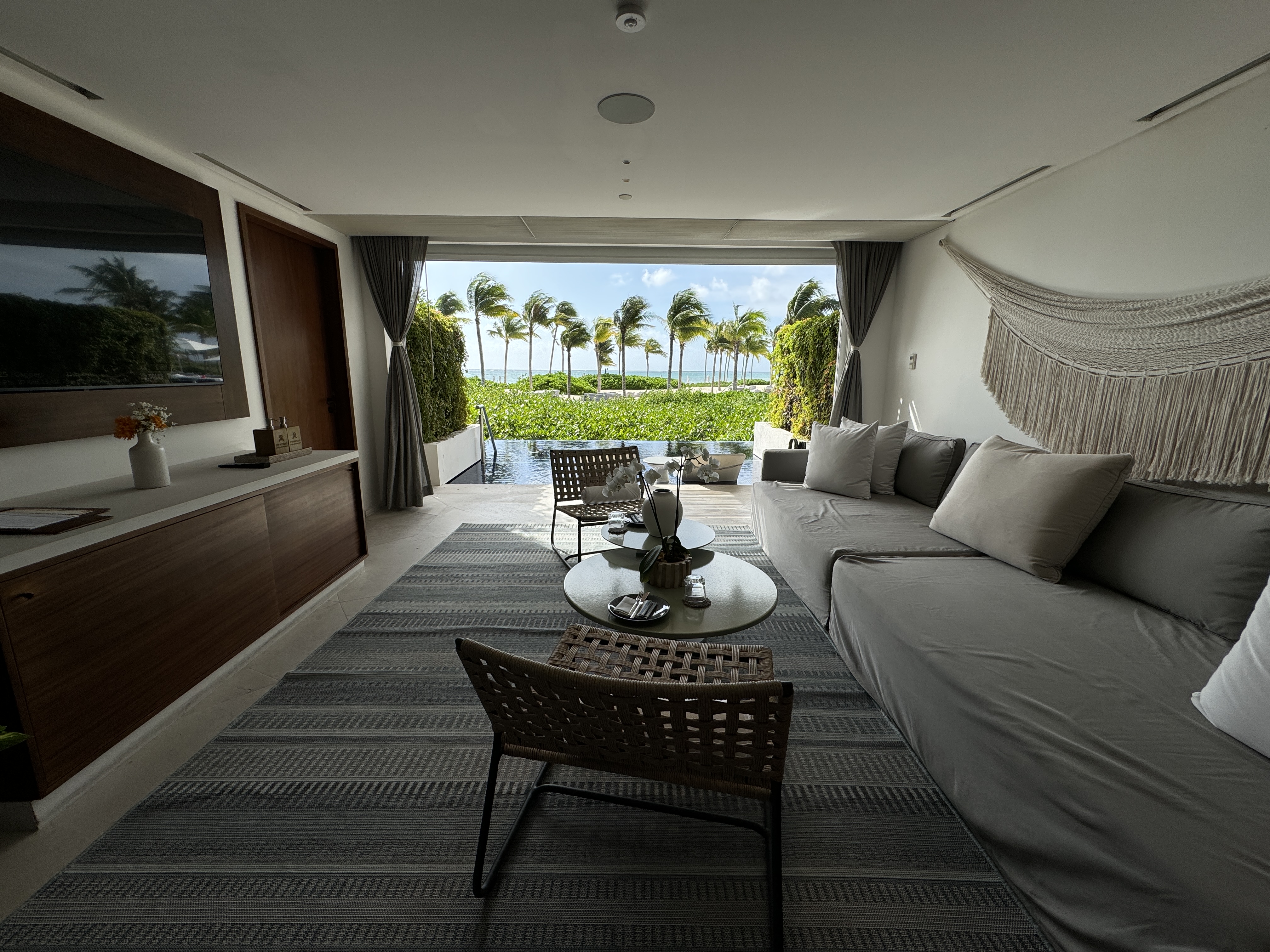 St. Regis Kanai private cabana suites St. Regis Kanai private cabana suites