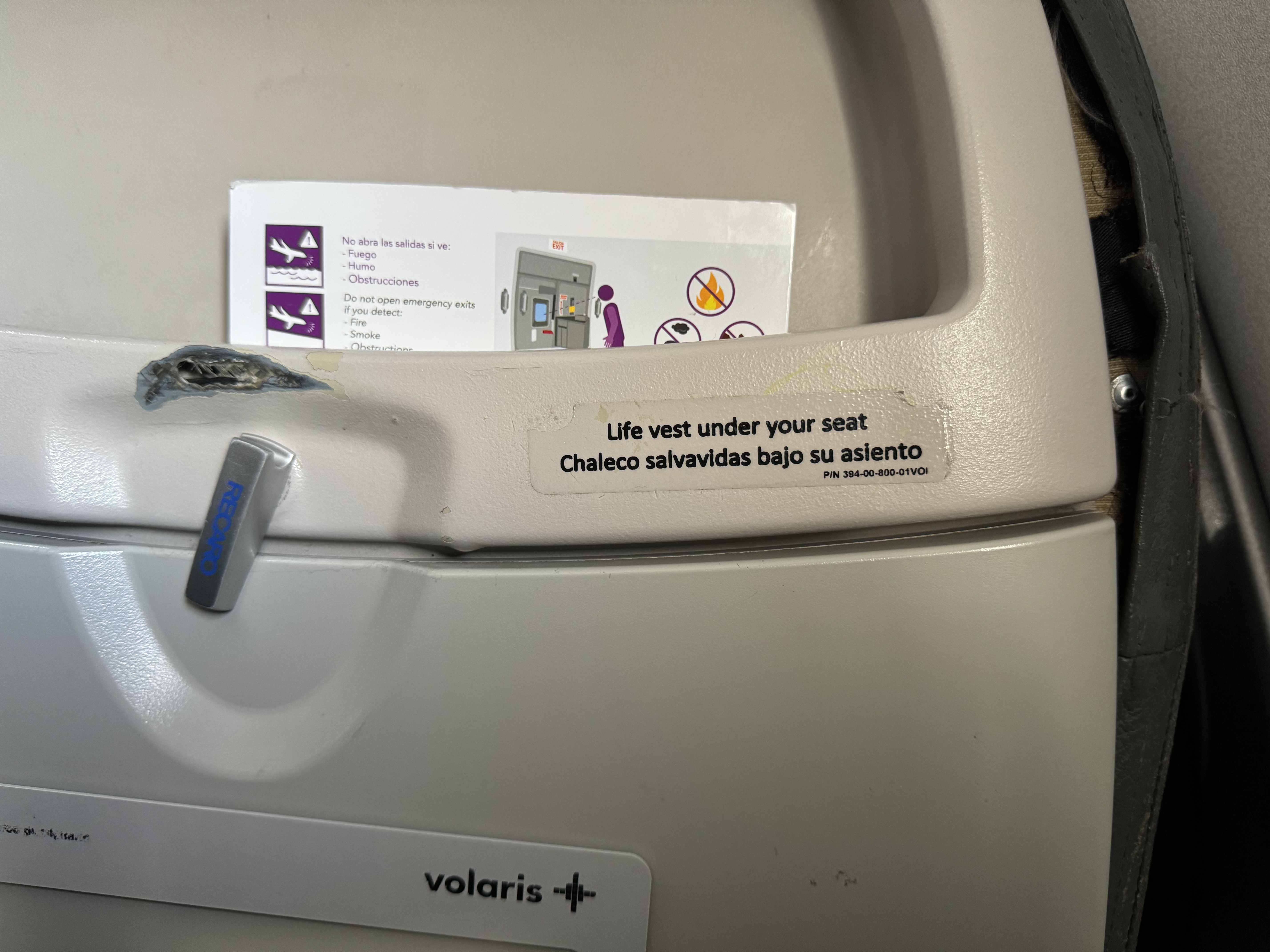 Volaris broken pieces of seat Volaris broken pieces of seat