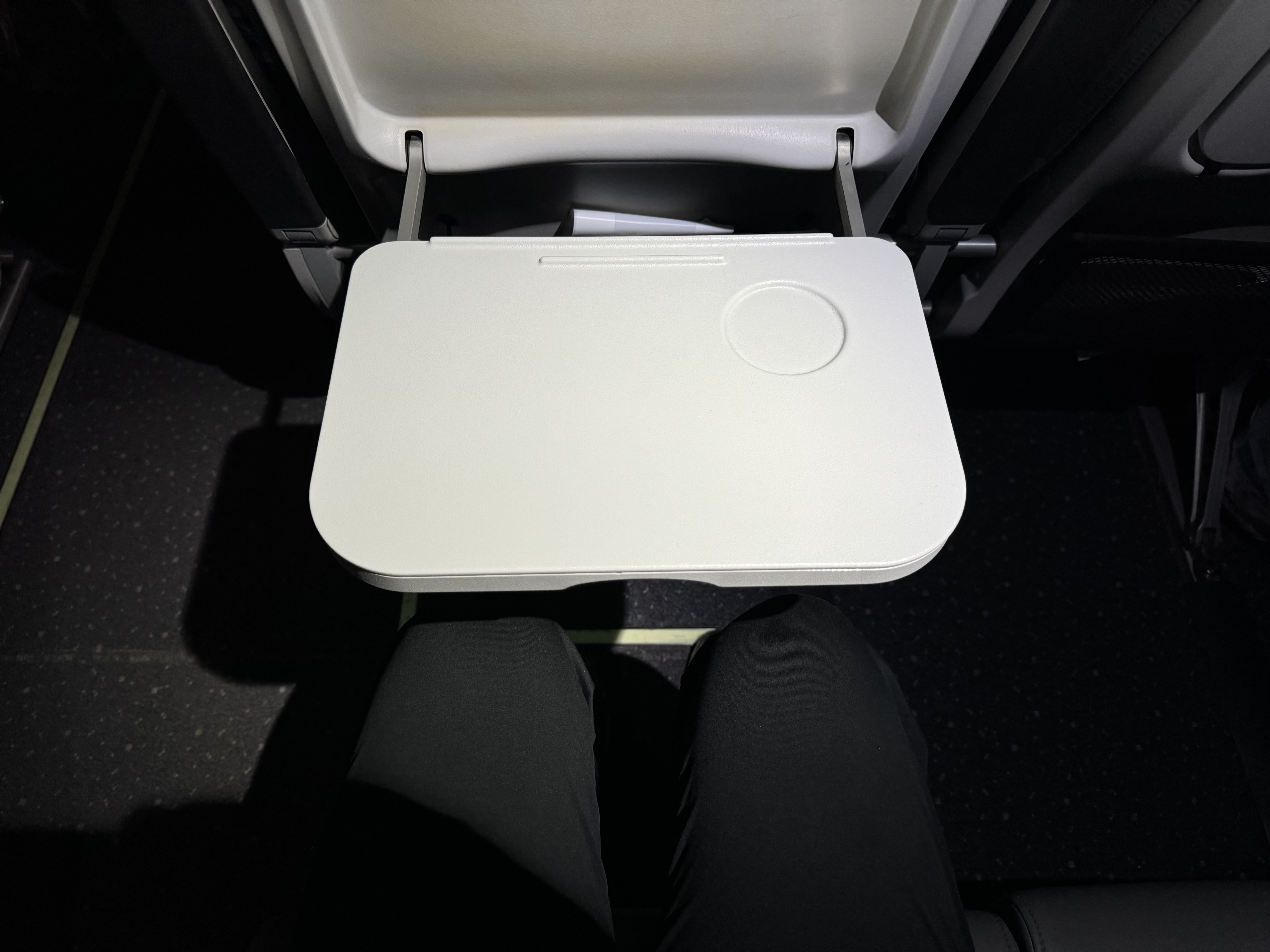 Volaris tray table economy row Volaris tray table economy row
