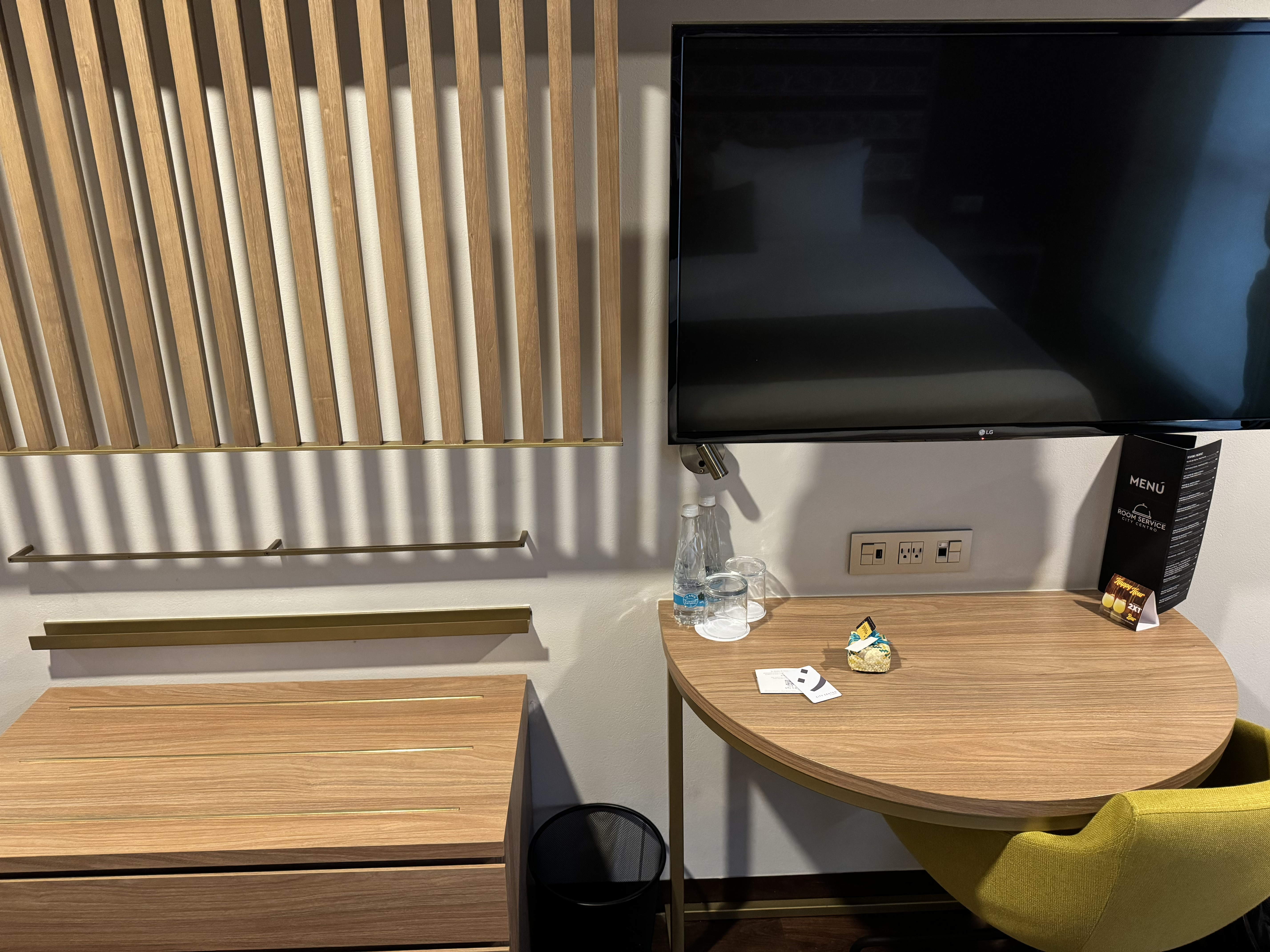 City Centro by Marriott Oaxaca bedroom TV desk City Centro by Marriott Oaxaca bedroom TV desk