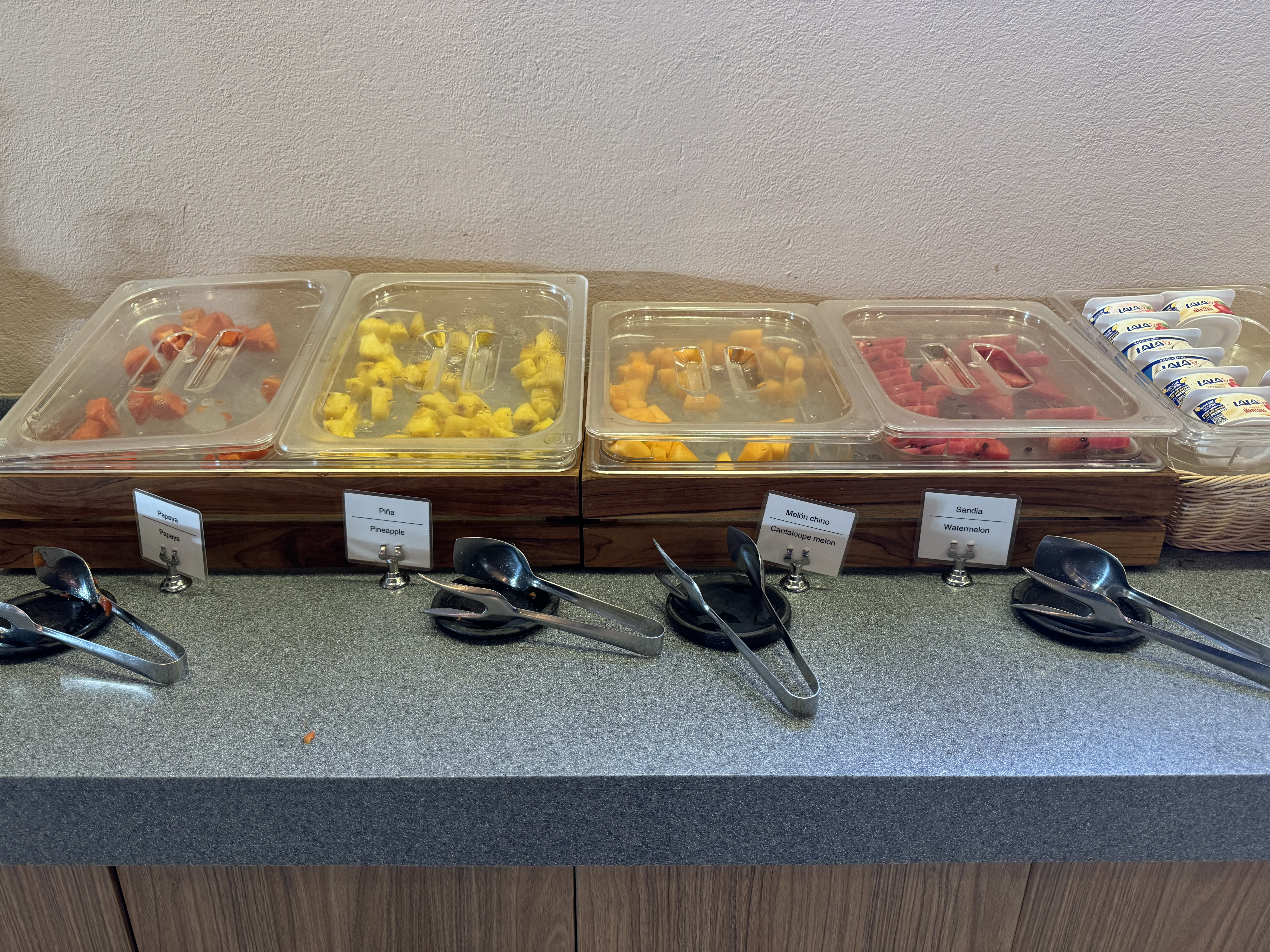 City Centro by Marriott Oaxaca breakfast fruits City Centro by Marriott Oaxaca breakfast fruits