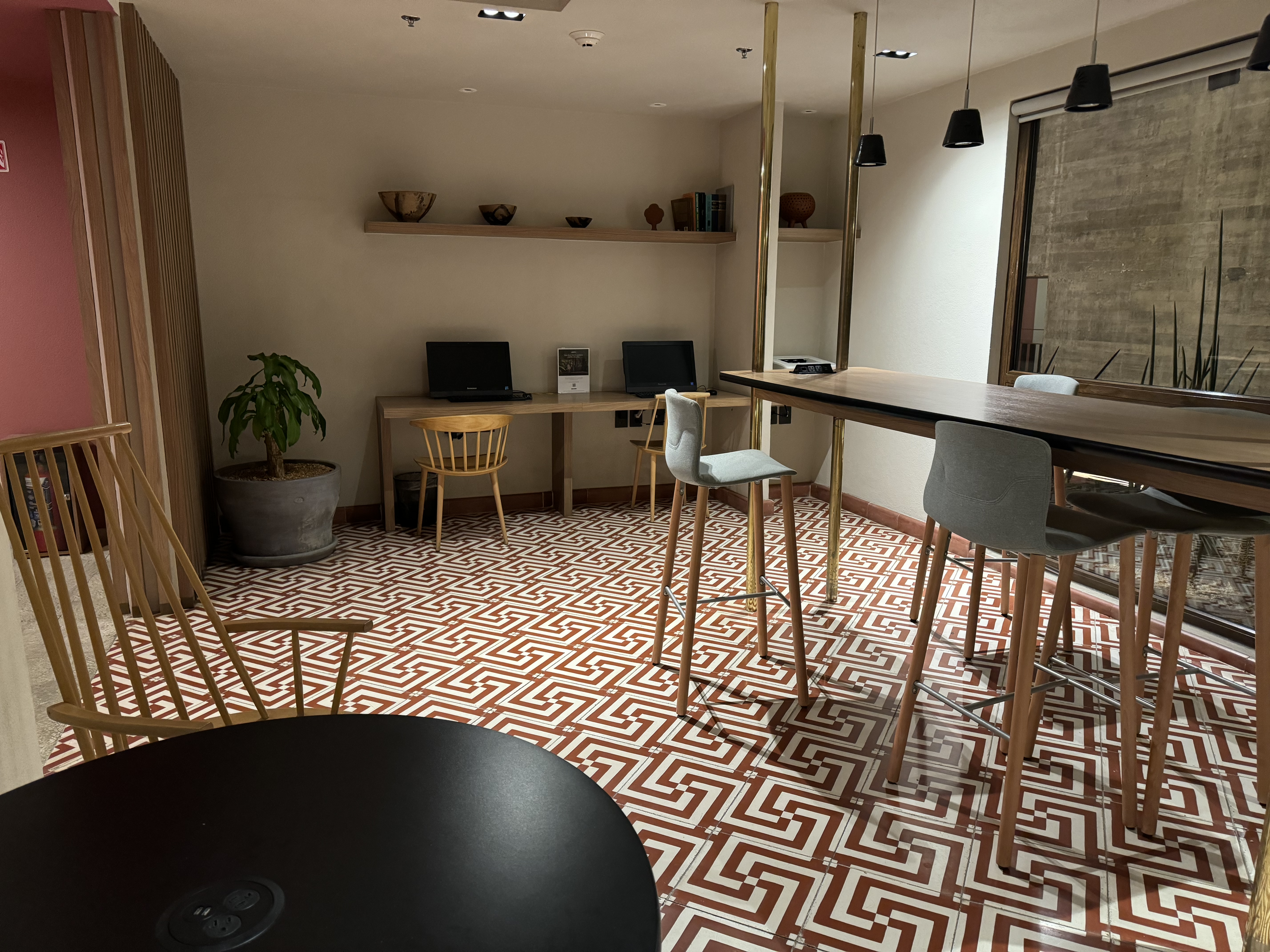 City Centro by Marriott Oaxaca work room computers City Centro by Marriott Oaxaca work room computers