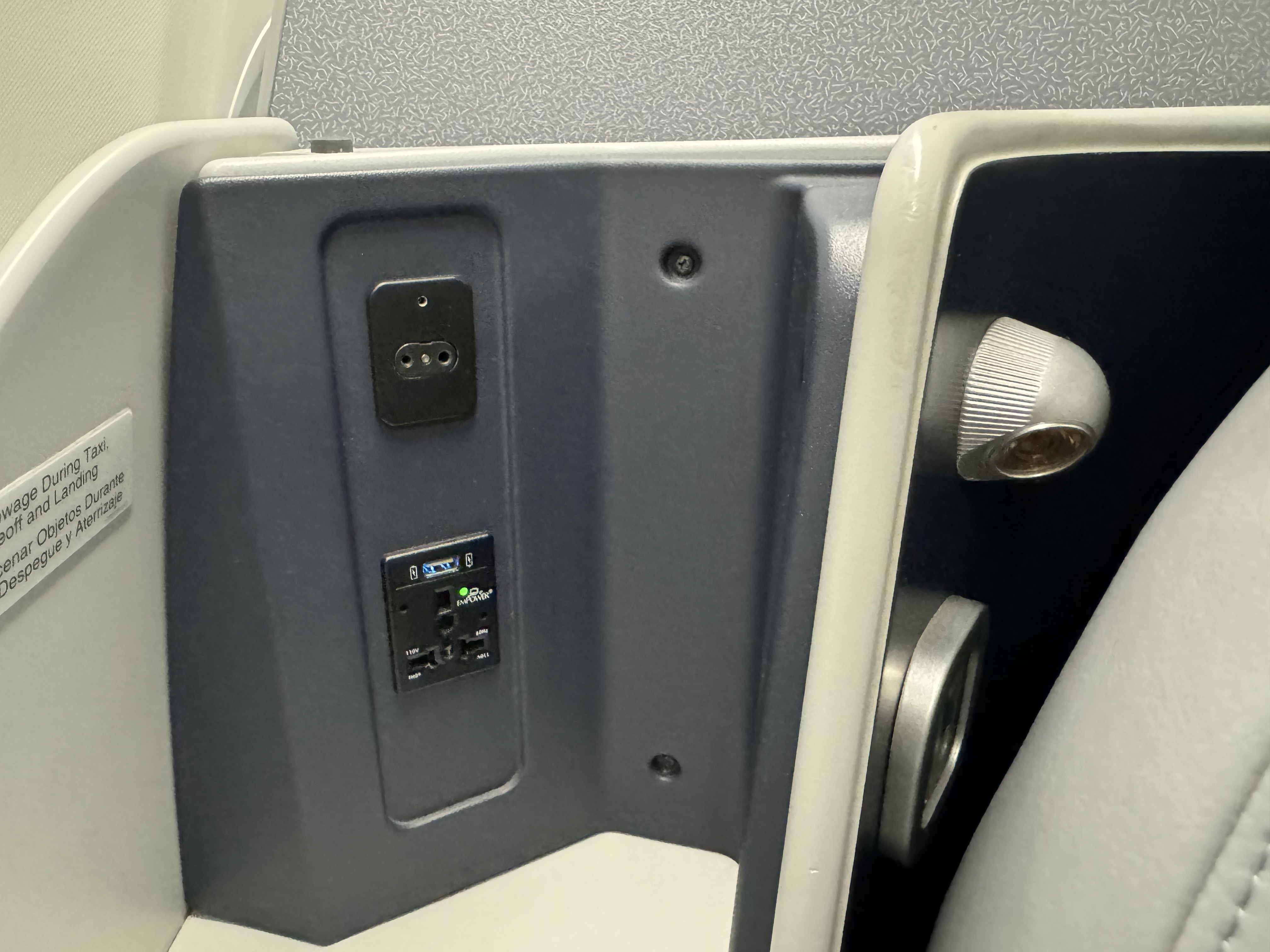 Copa Airline B737 MAX seats outlets Copa Airline B737 MAX seats outlets