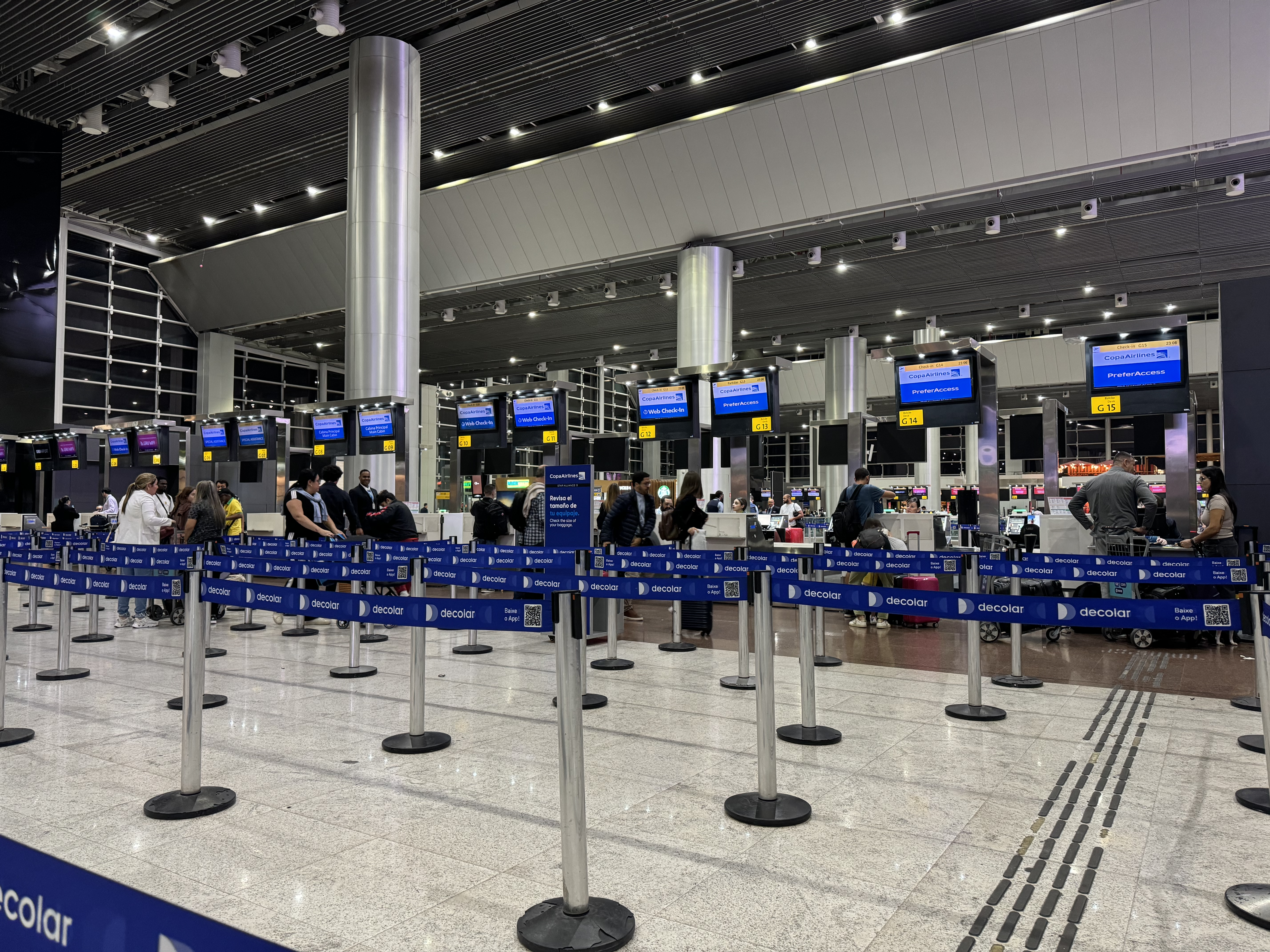 Copa Airlines B737 MAX Business class airport check in Copa Airlines B737 MAX Business class airport check in