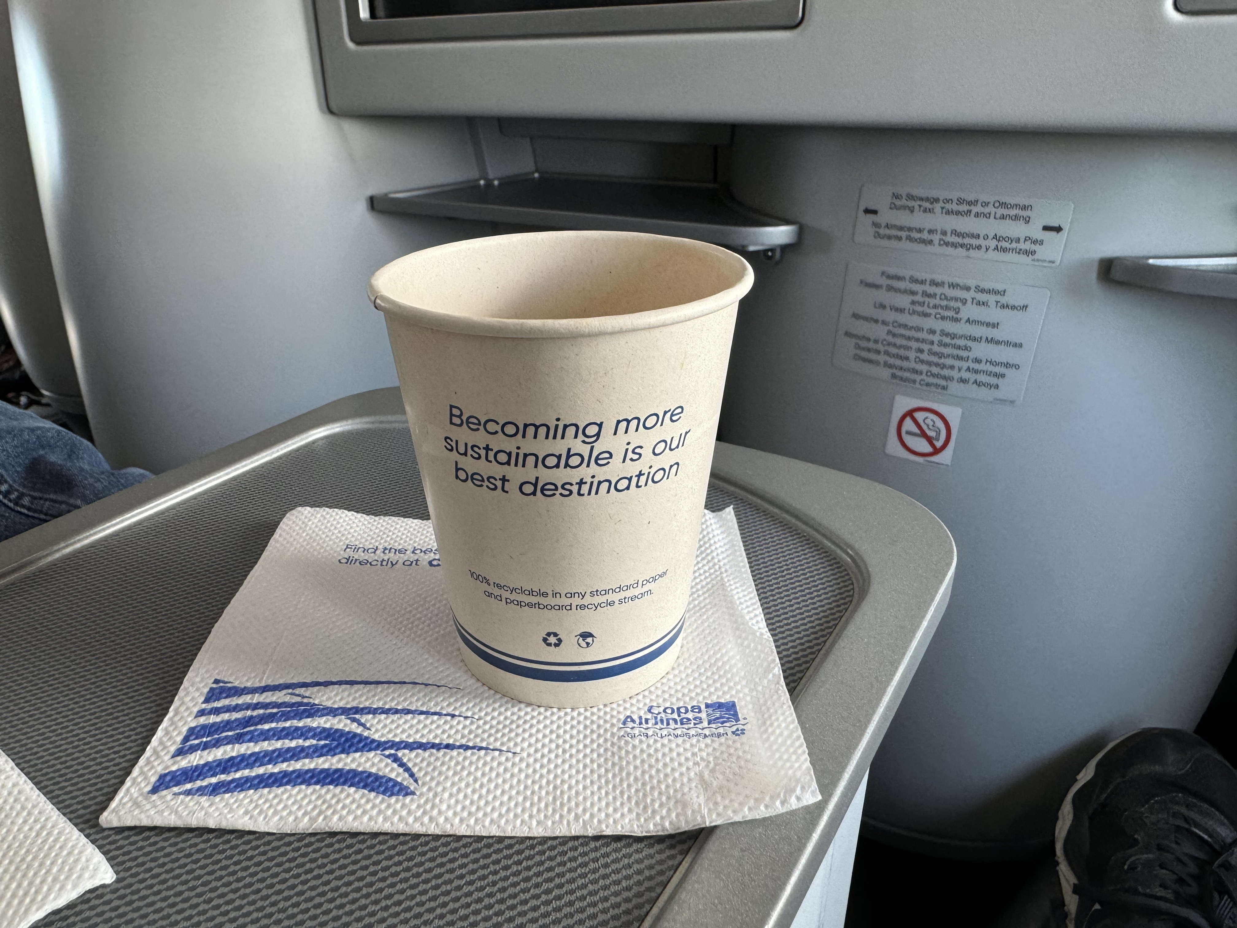 Copa Airlines B737 MAX cup sustainable message Copa Airlines B737 MAX cup sustainable message