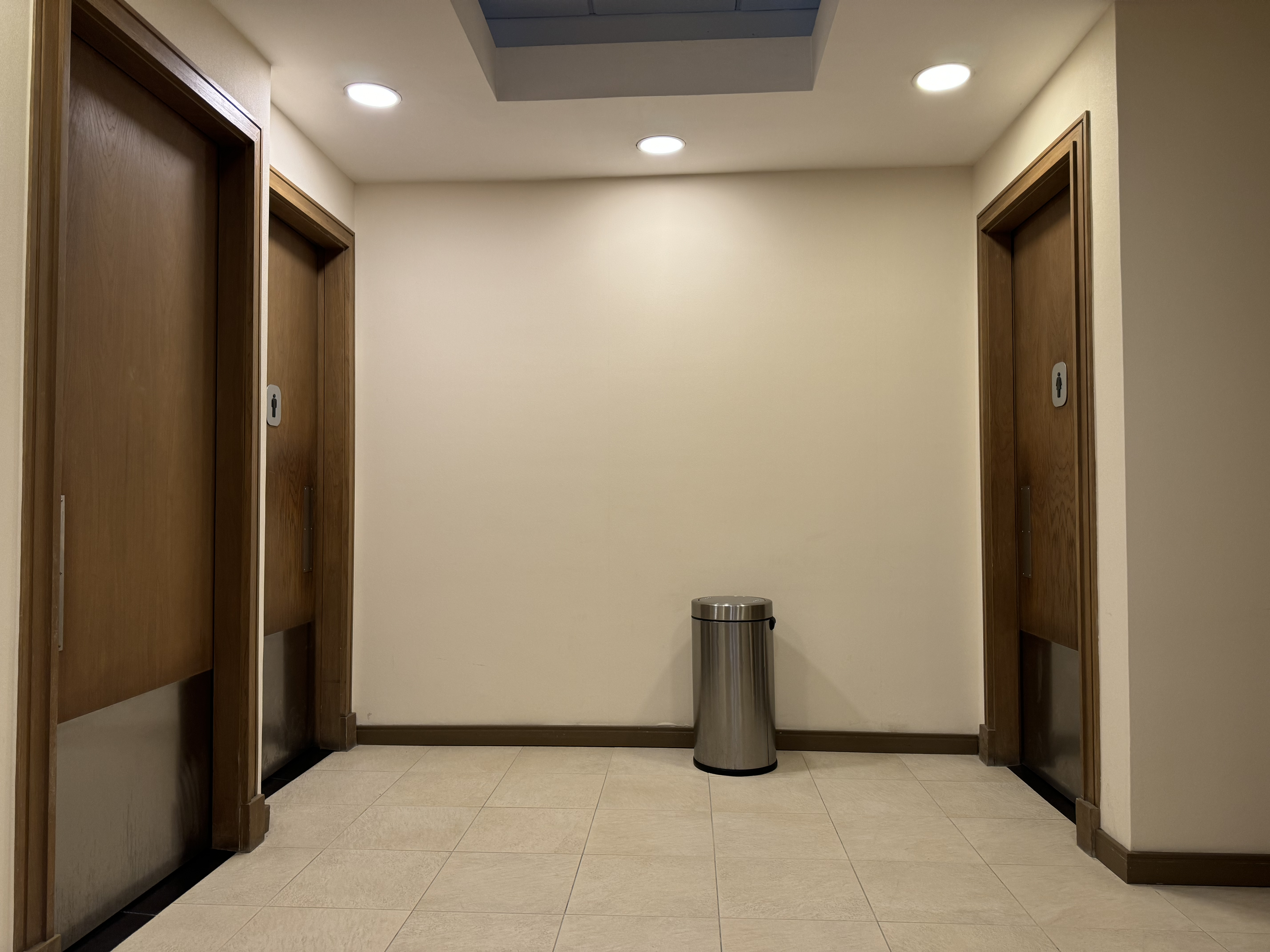 Copa Airlines Copa Club PTY lounge bathroom Copa Airlines Copa Club PTY lounge bathroom
