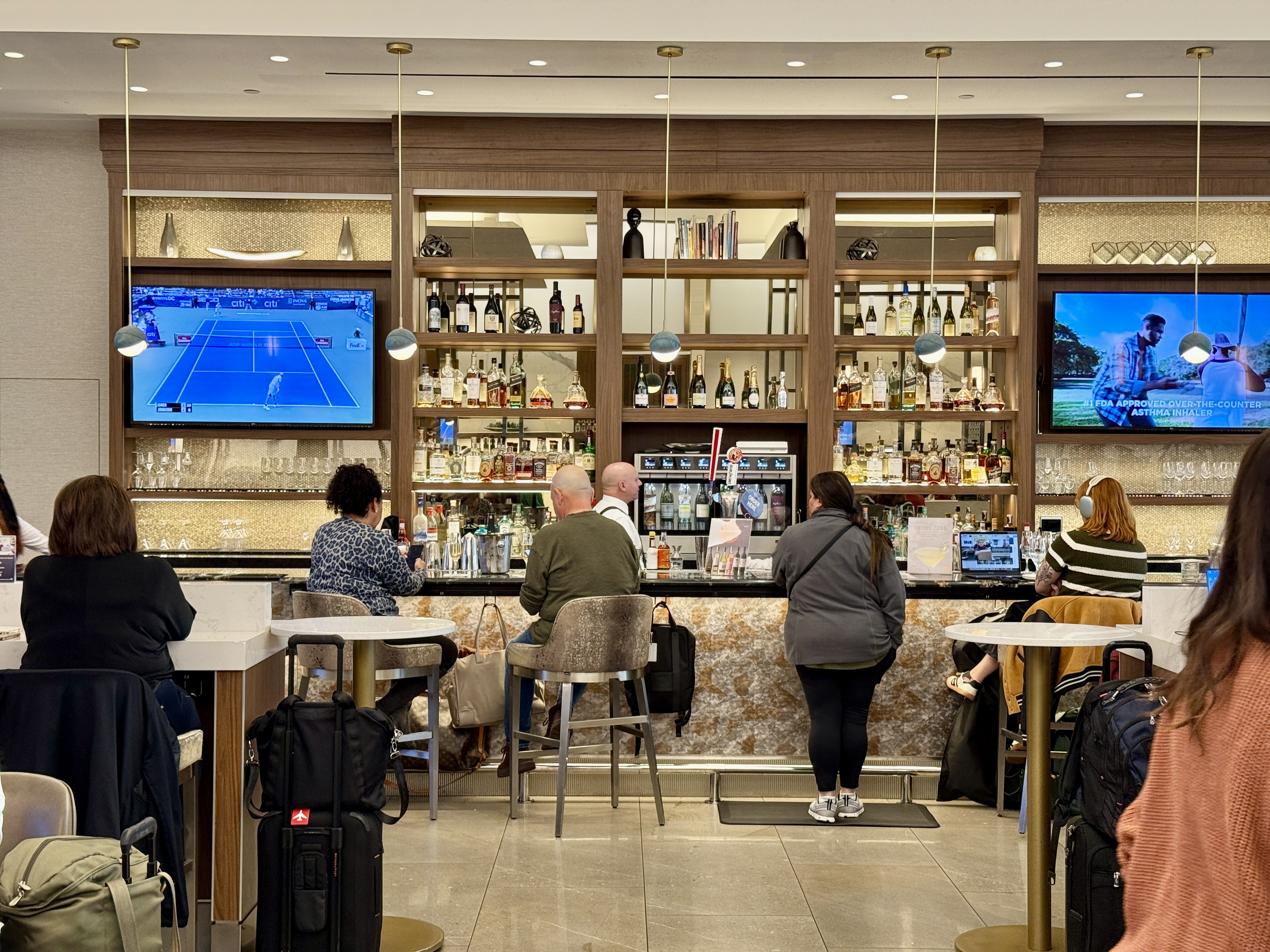DeltaSkyClubLGAMainBarDetail Bar at the Delta Sky Club at LGA airport