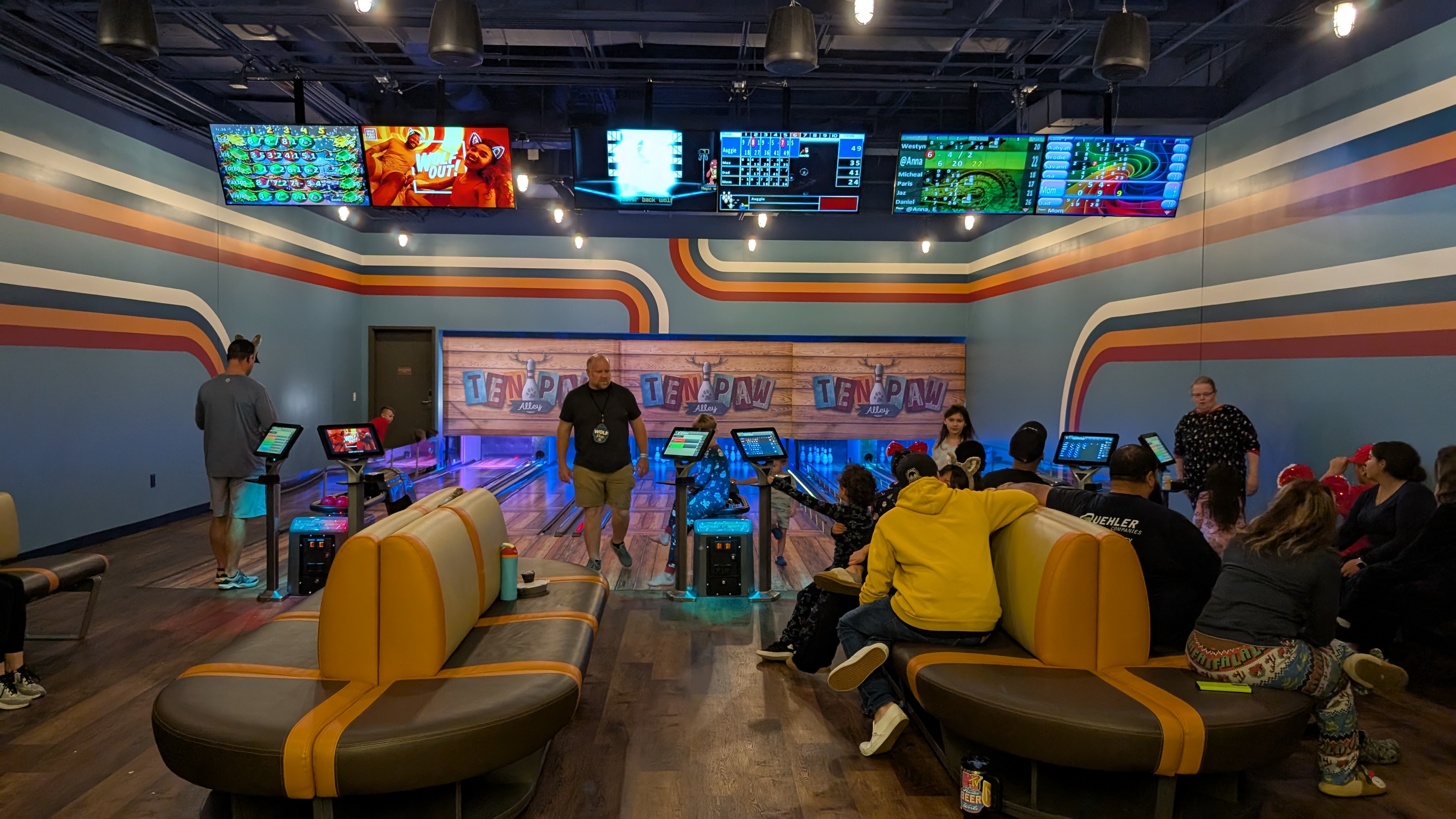 Great Wolf Lodge Webster amenities bowling alley Great Wolf Lodge Webster amenities bowling alley