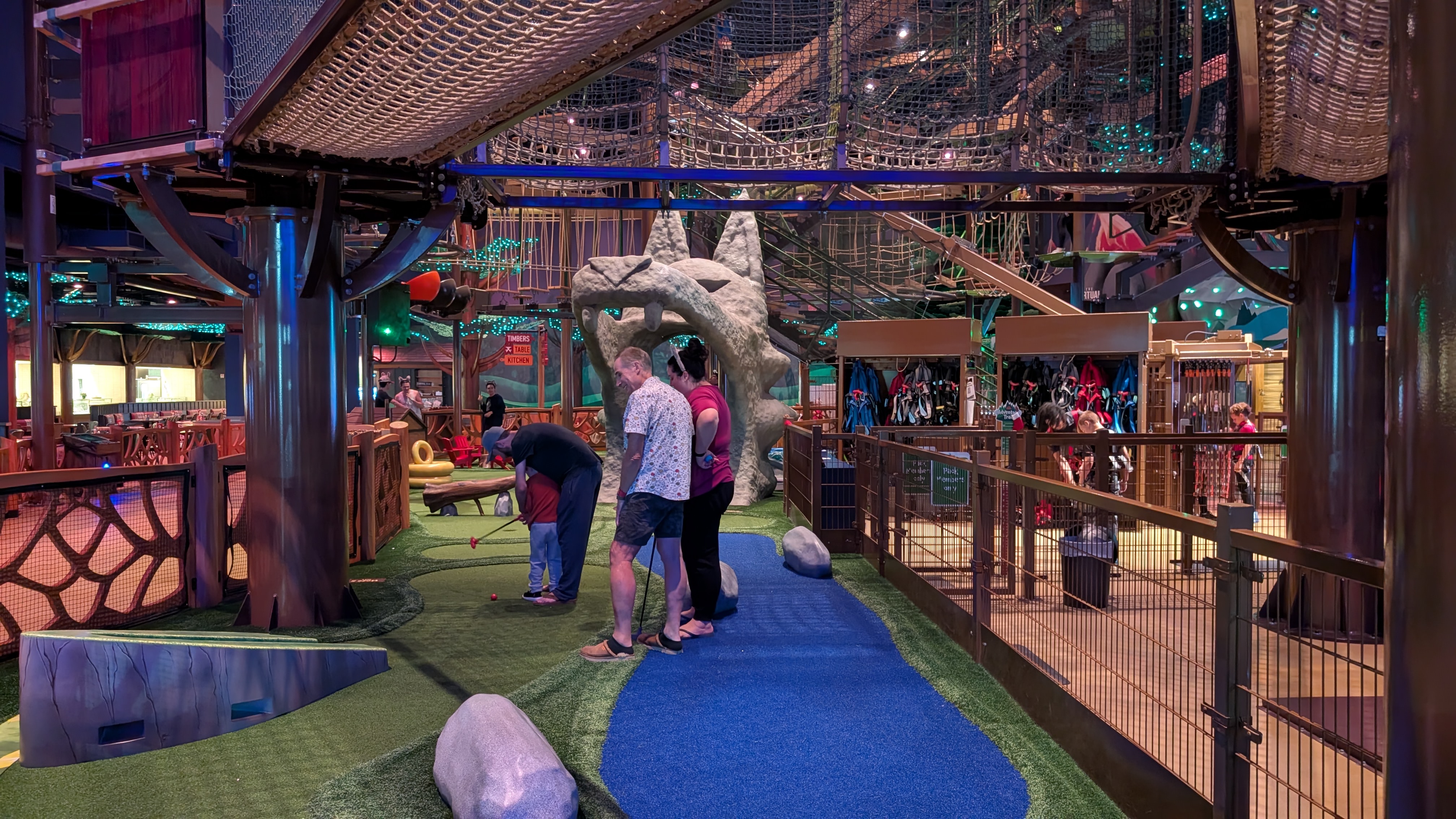 Great Wolf Lodge Webster amenities mini golf course Great Wolf Lodge Webster amenities mini golf course