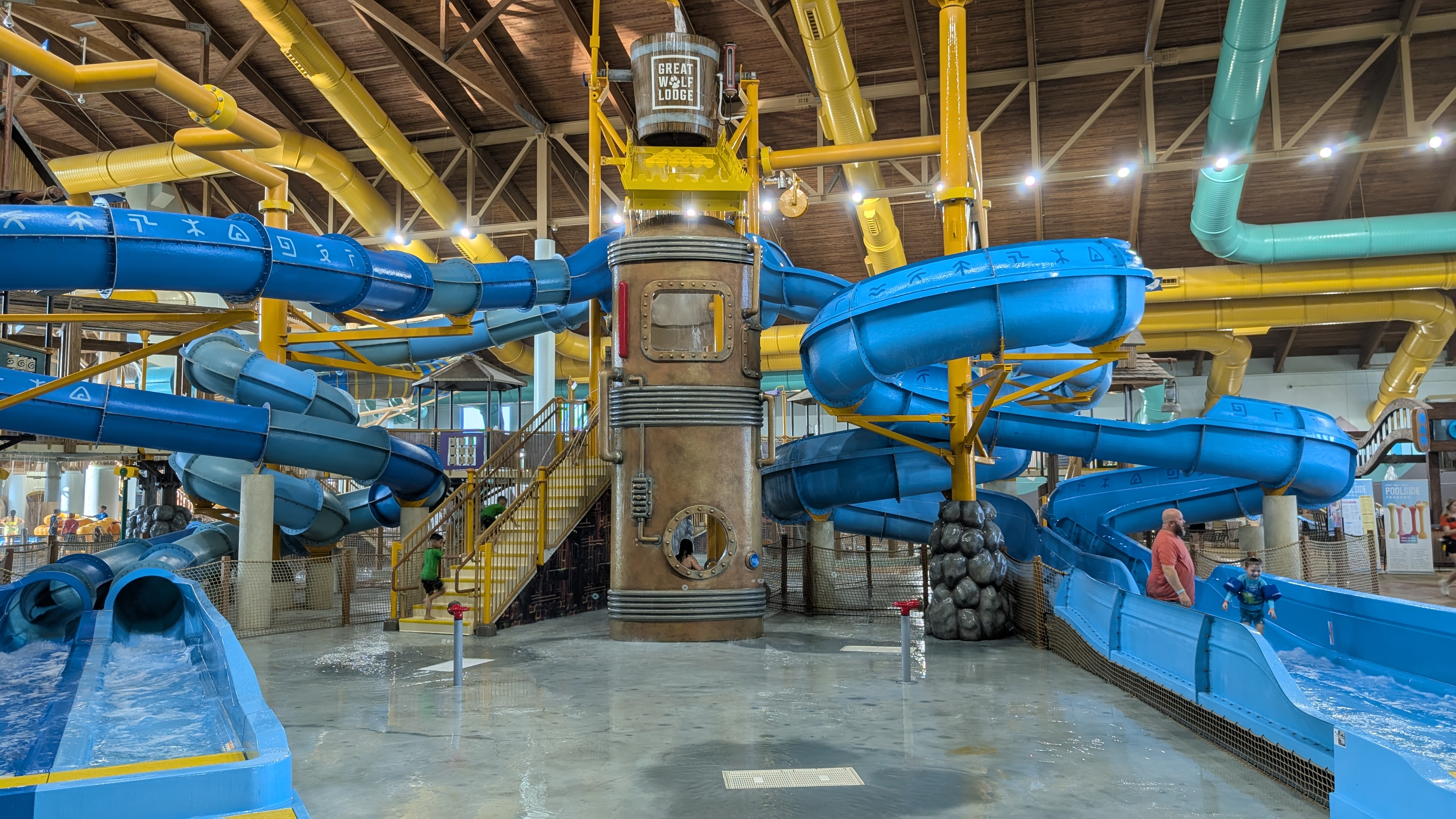 Great Wolf Lodge Webster amenities waterpark waterworks Great Wolf Lodge Webster amenities waterpark waterworks