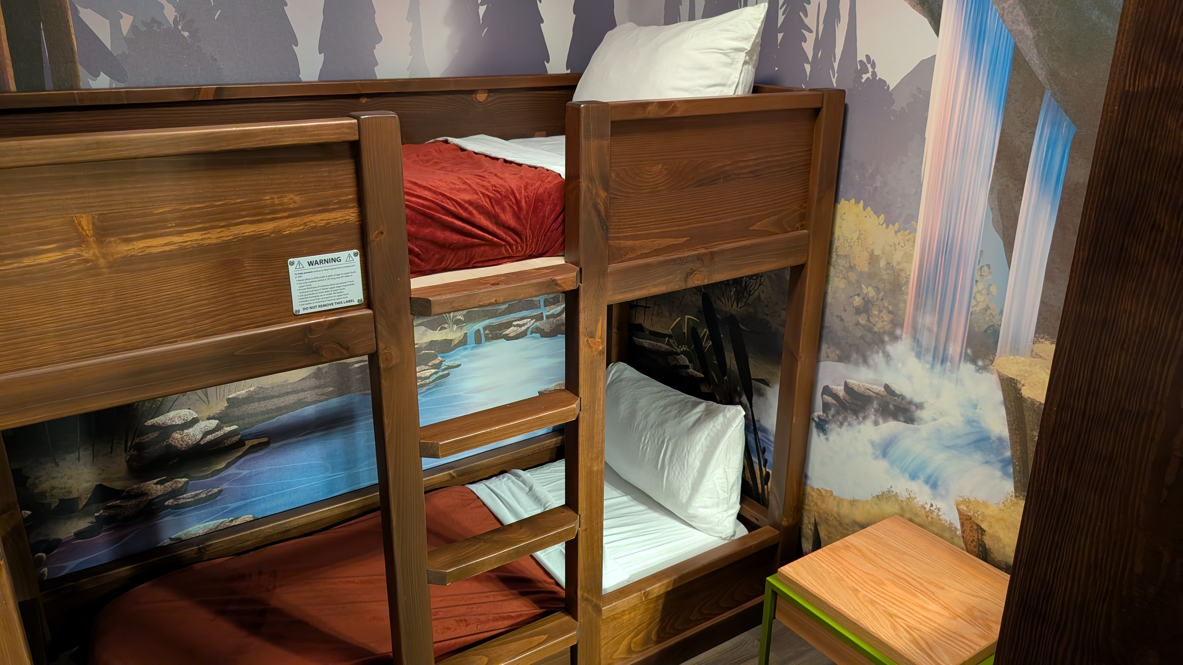 Great Wolf Lodge Webster guestroom Wolf Den bunk beds Great Wolf Lodge Webster guestroom Wolf Den bunk beds