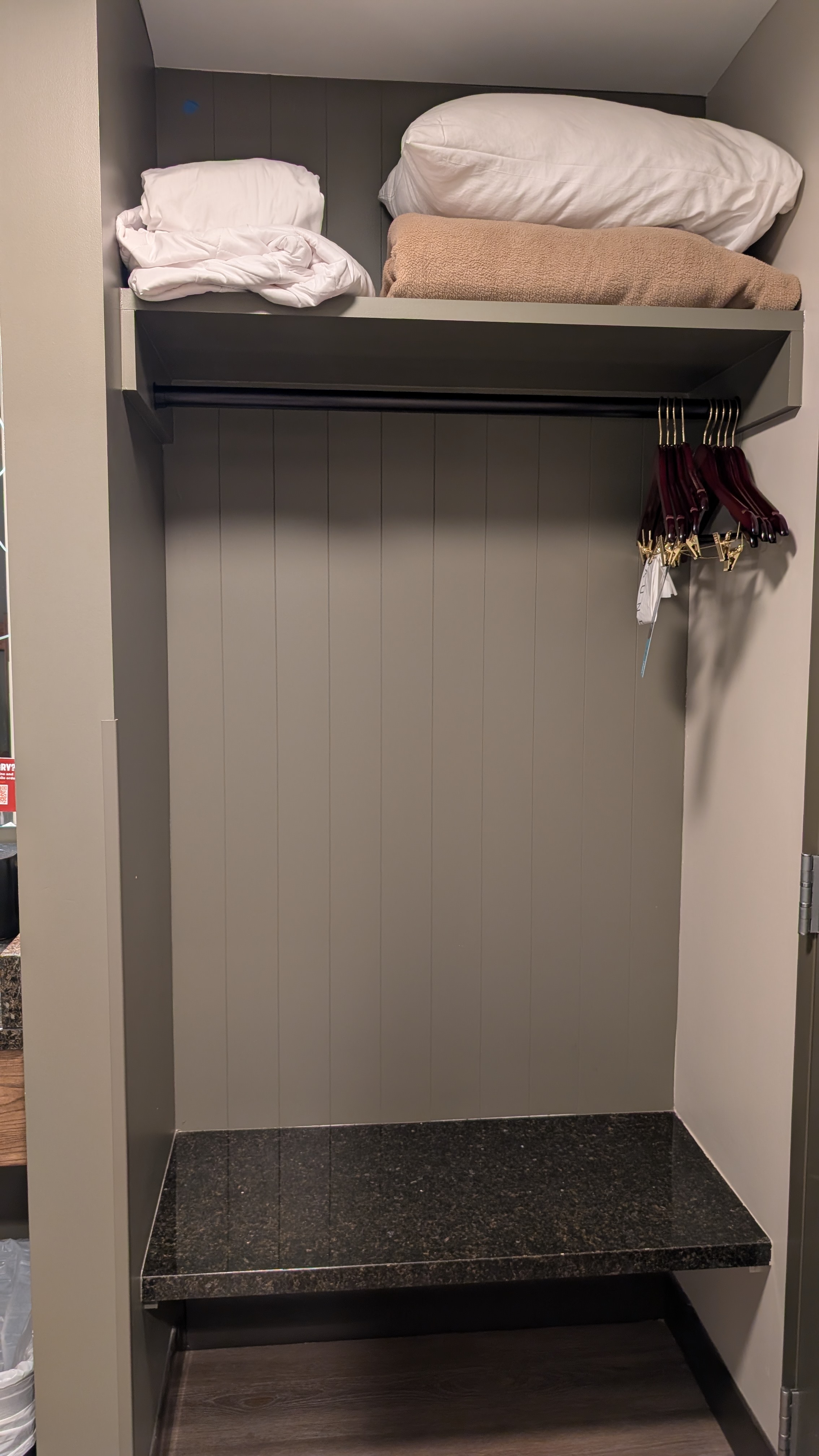 Great Wolf Lodge Webster guestroom entry nook bedding Great Wolf Lodge Webster guestroom entry nook bedding