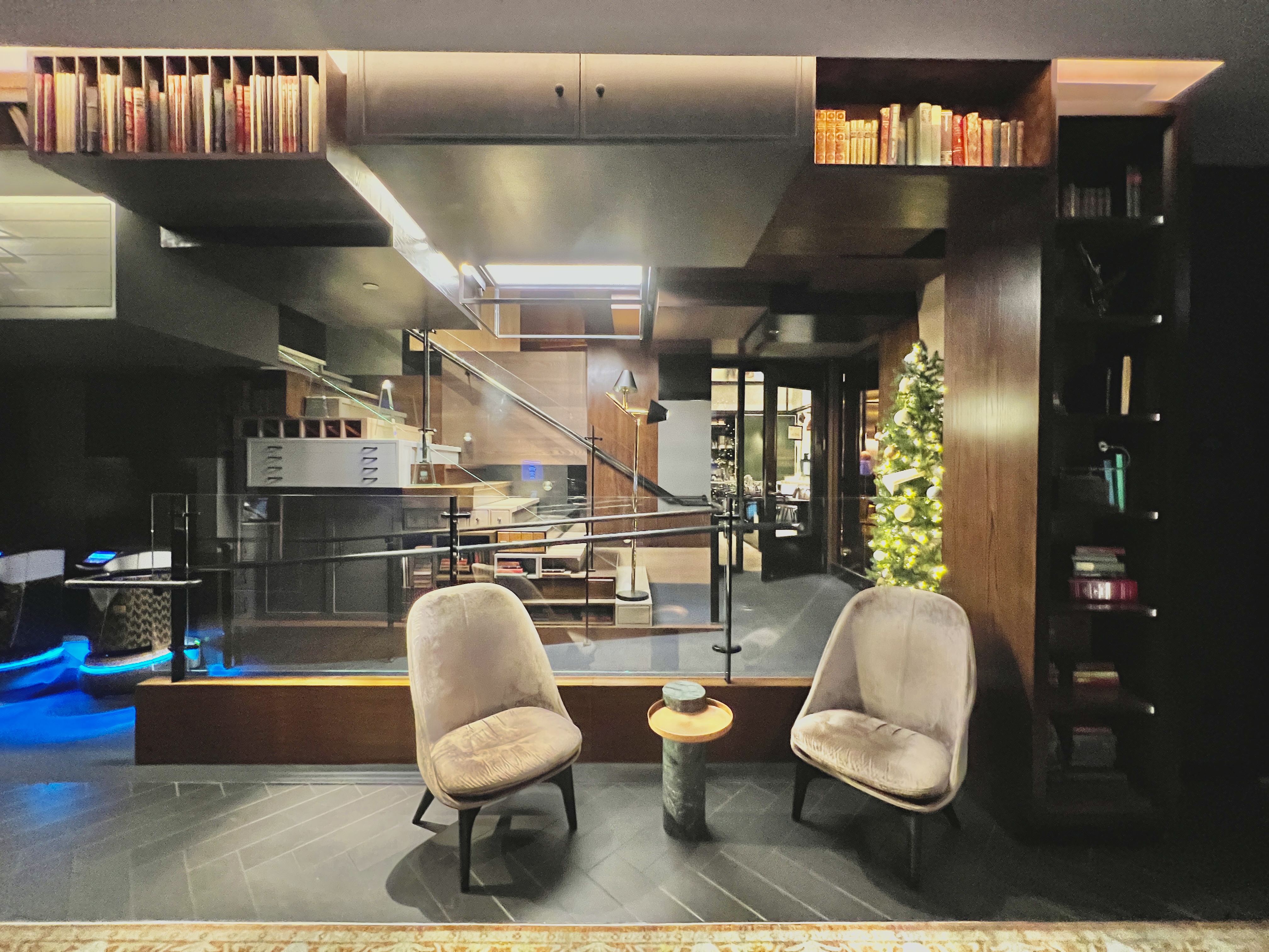 Hotel EMC2 Autograph Collection seating Hotel EMC2 Autograph Collection seating