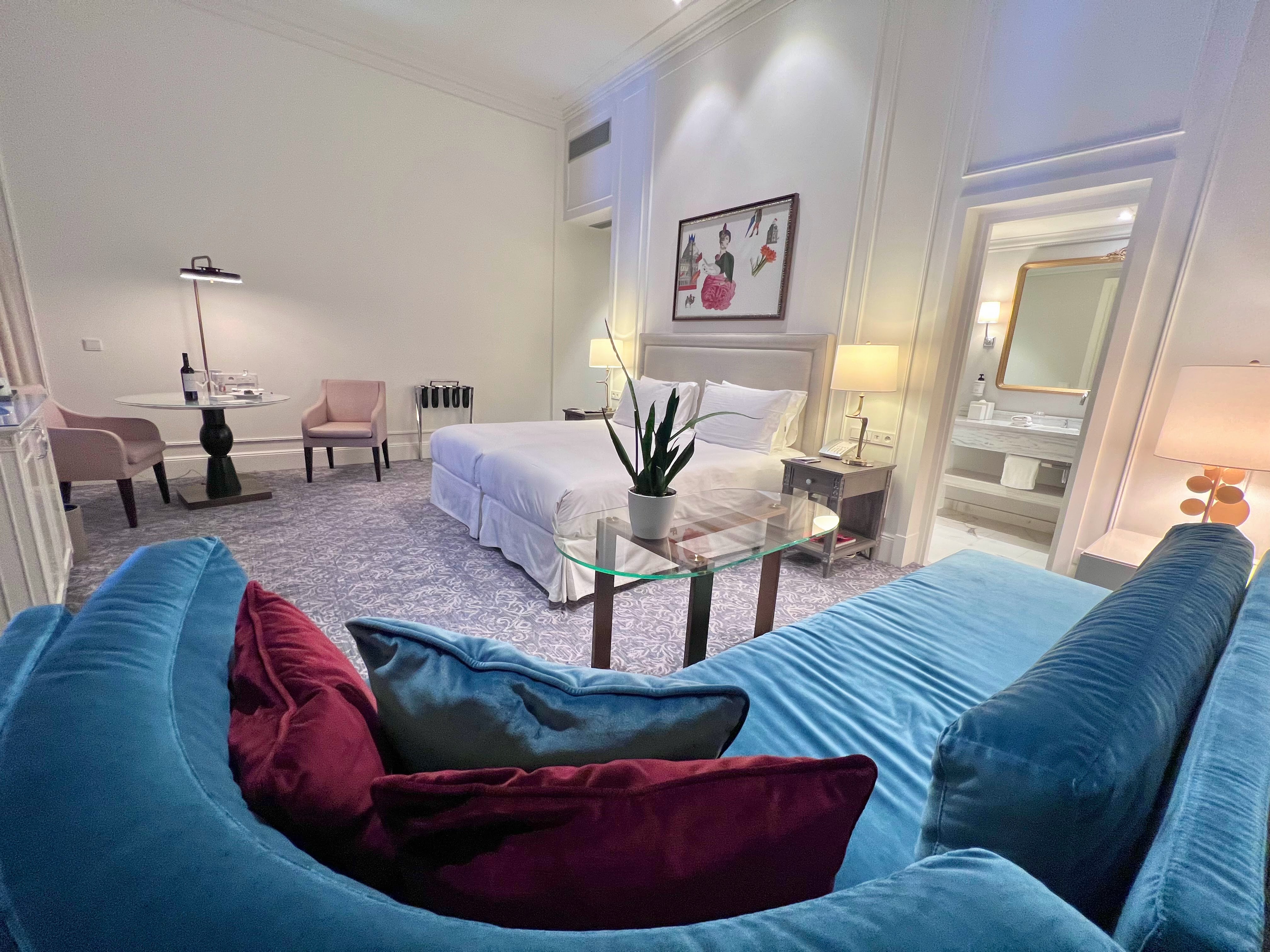 Hotel du Louvre junior suite king bed Hotel du Louvre junior suite king bed