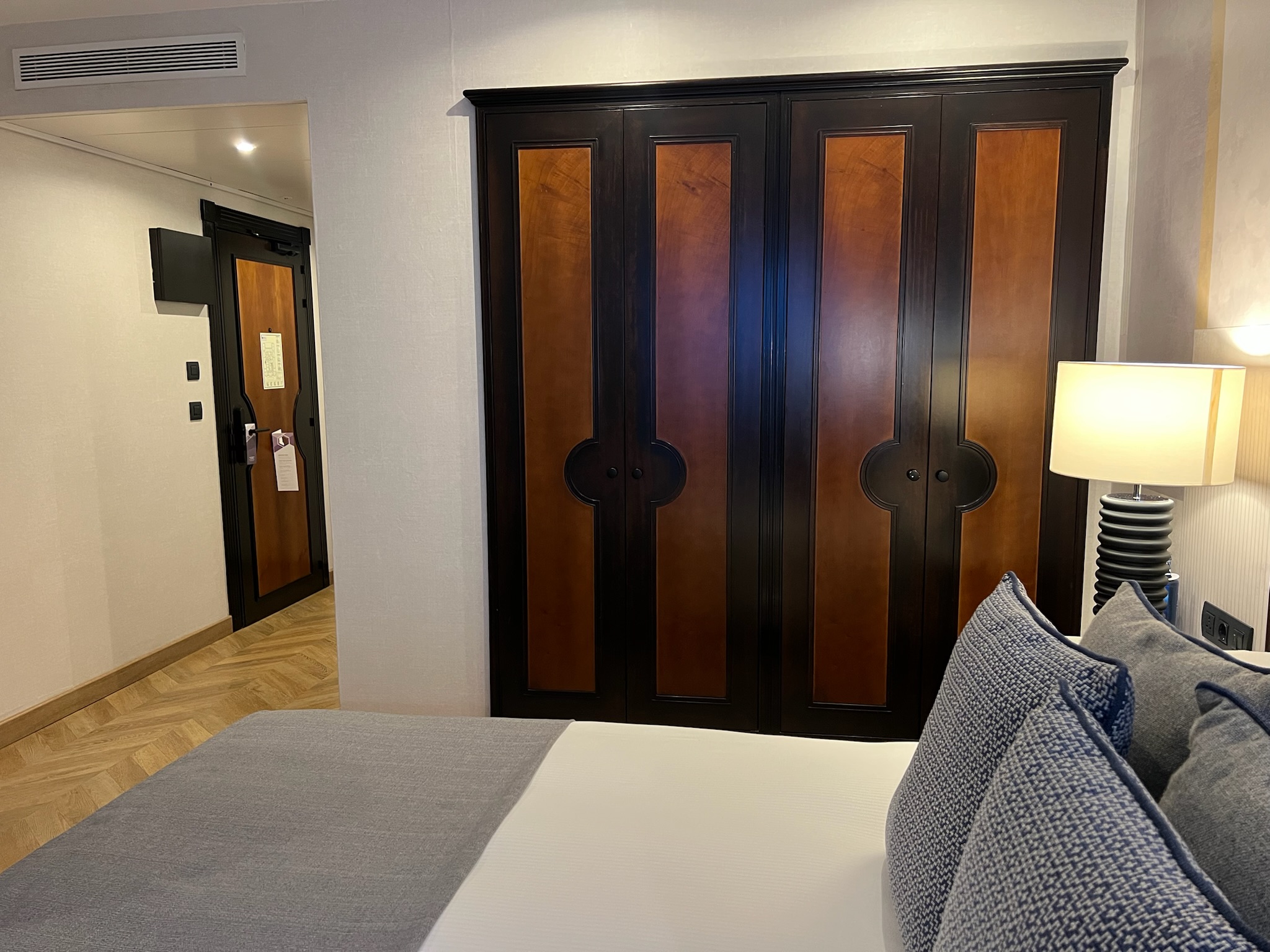 Hyatt Regency Hesperia Madrid King Room Closet Hyatt Regency Hesperia Madrid King Room Closet