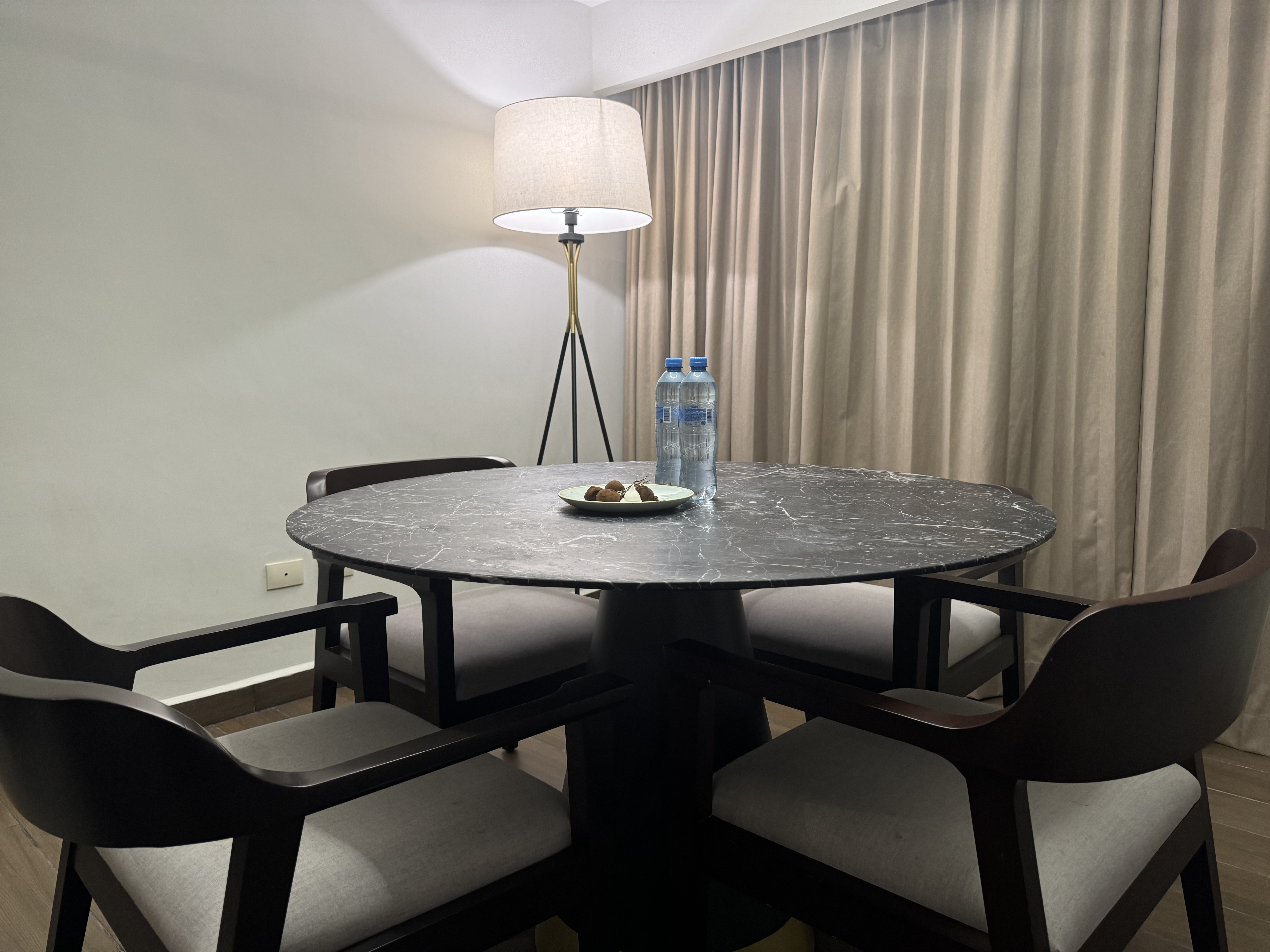Hyatt Regency Merida living room table chairs Hyatt Regency Merida living room table chairs