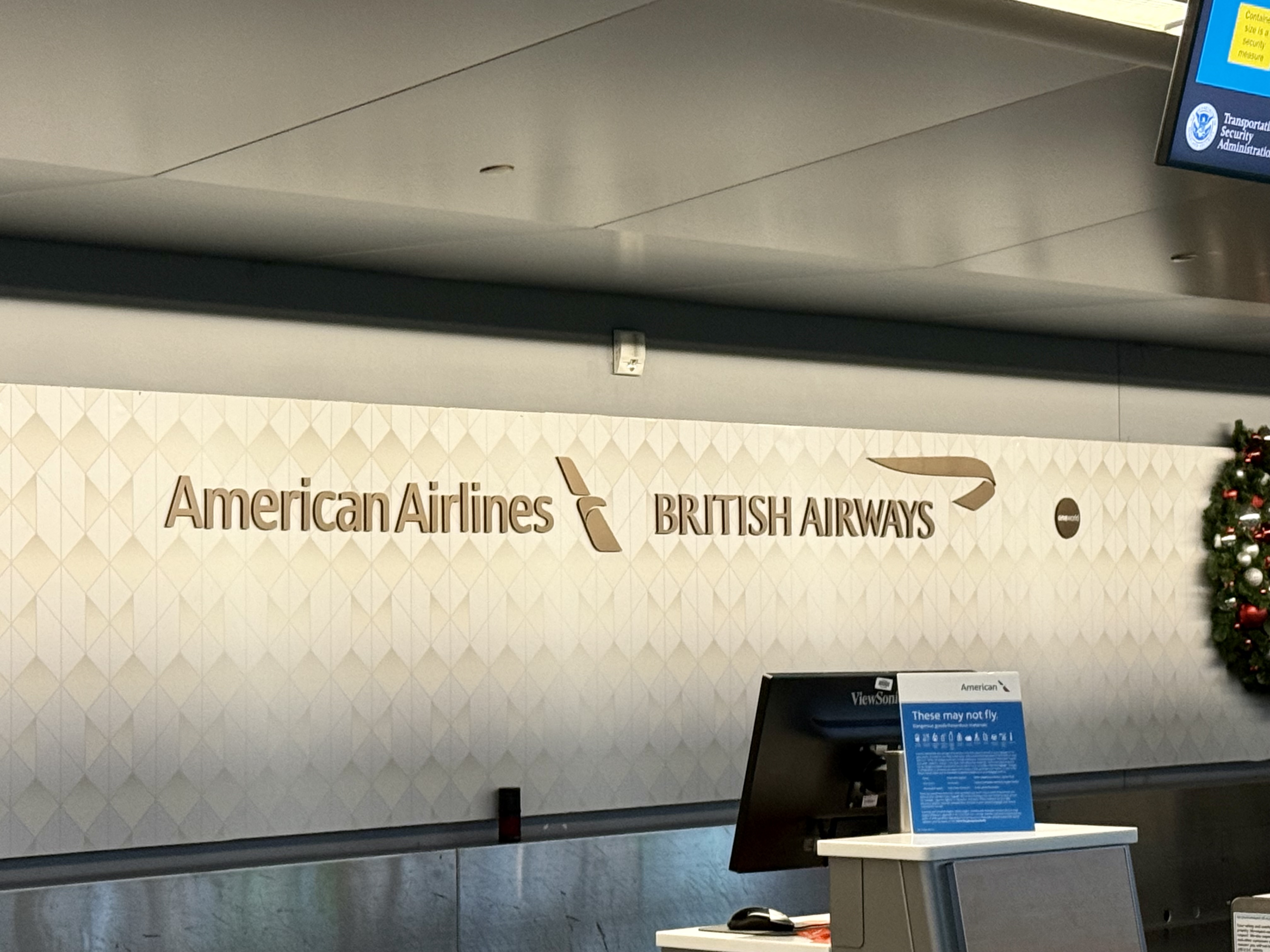 JFK Terminal 8 AA Flagship check in JFK Terminal 8 AA Flagship check in